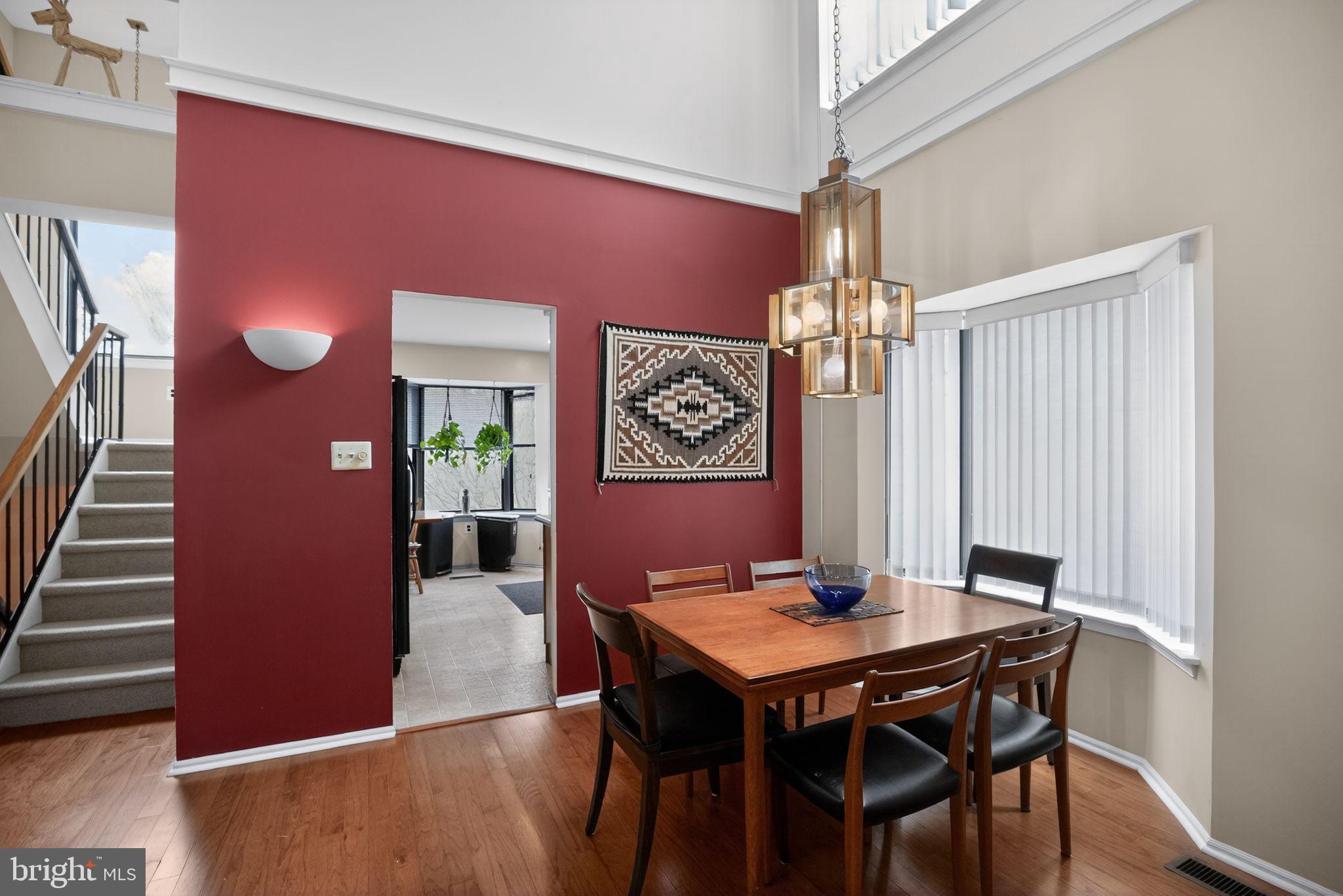 STOTESBURY TWHSE - Residential