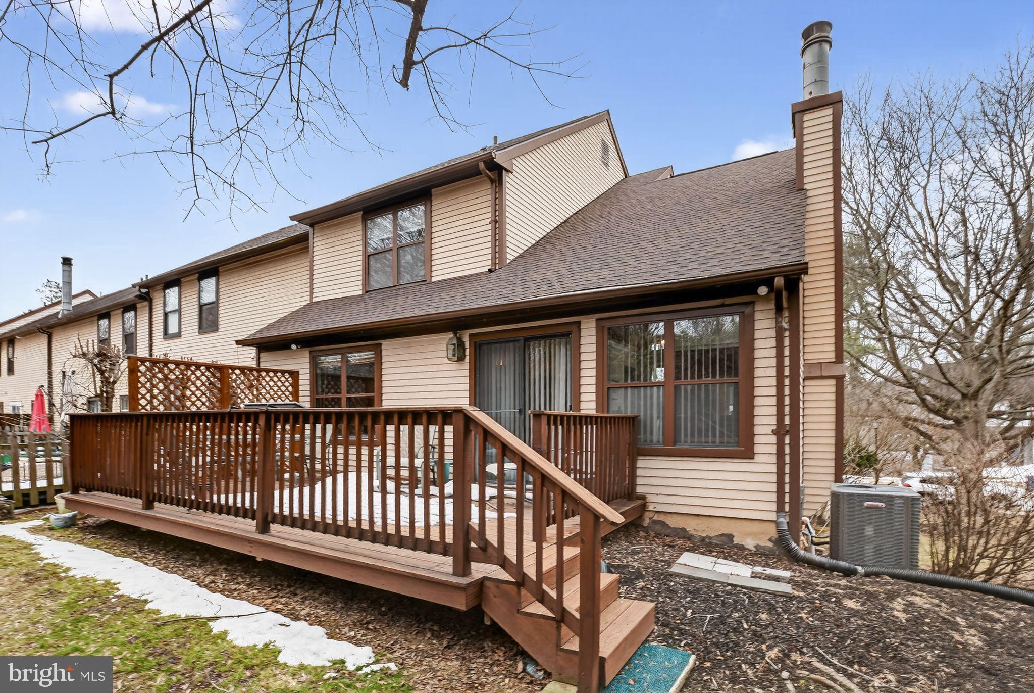 STOTESBURY TWHSE - Residential