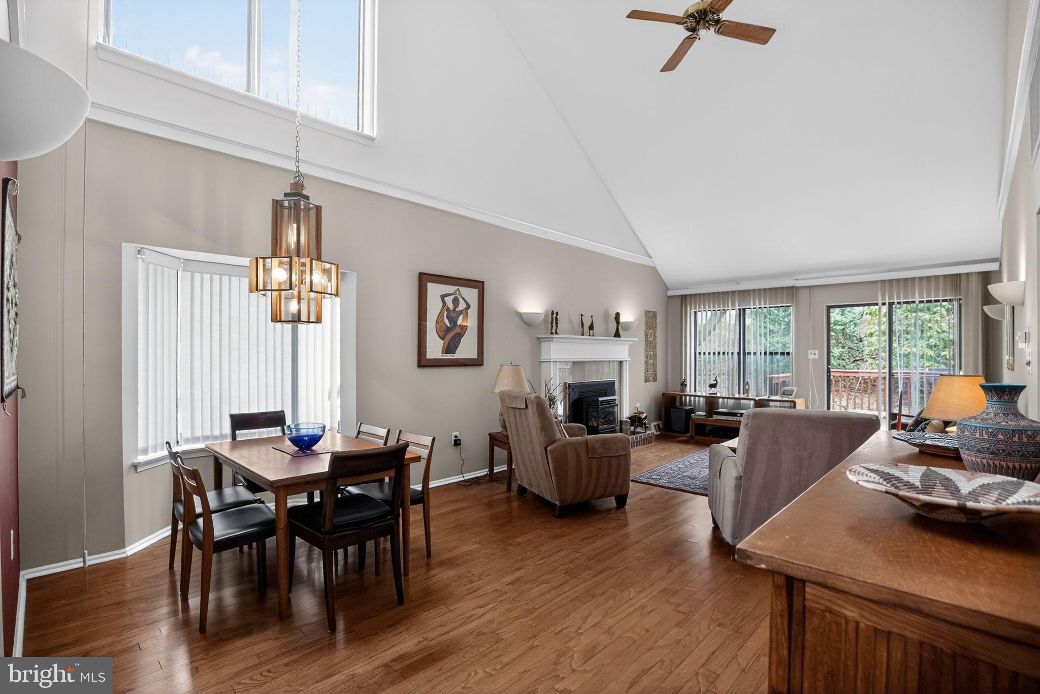 STOTESBURY TWHSE - Residential