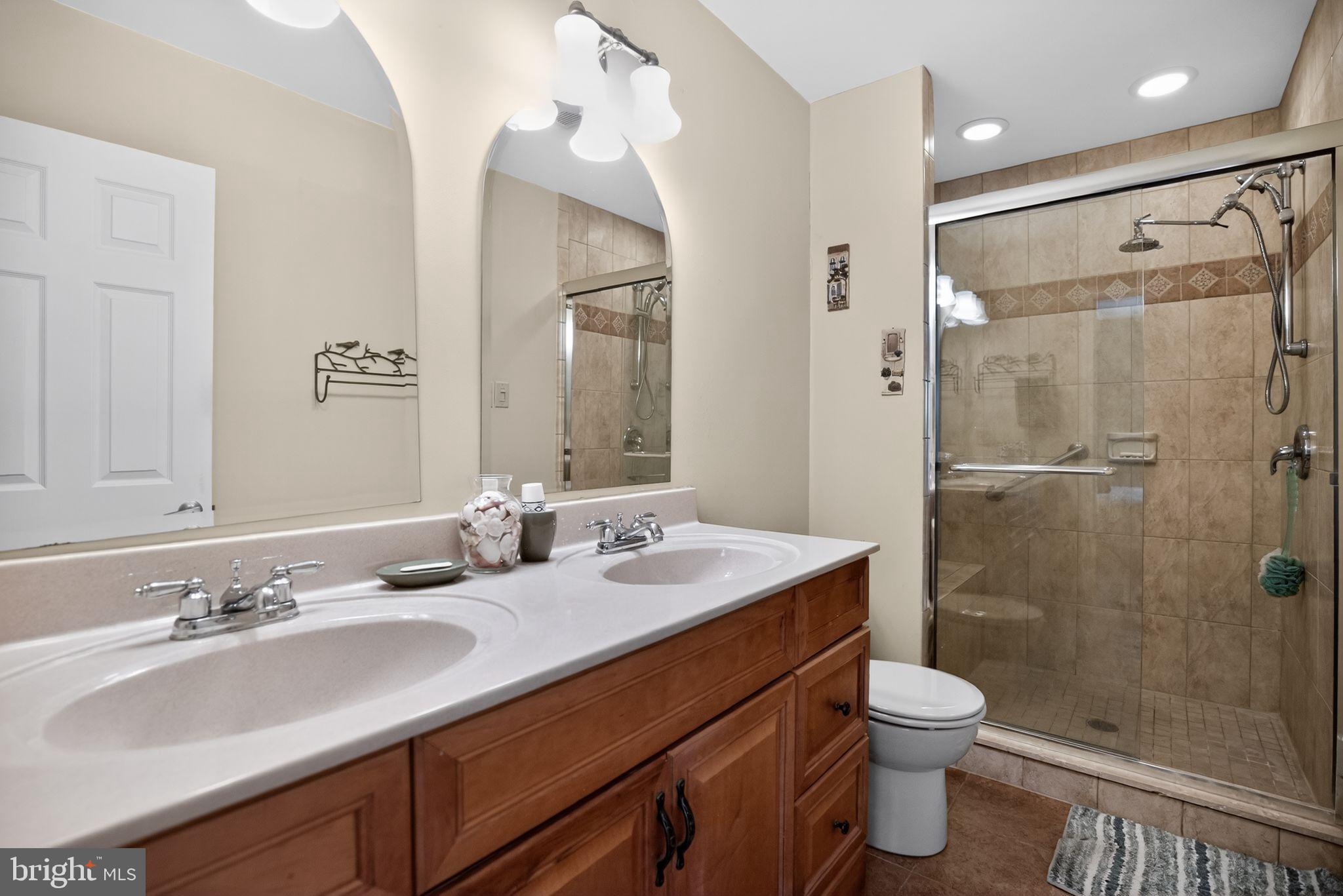 STOTESBURY TWHSE - Residential