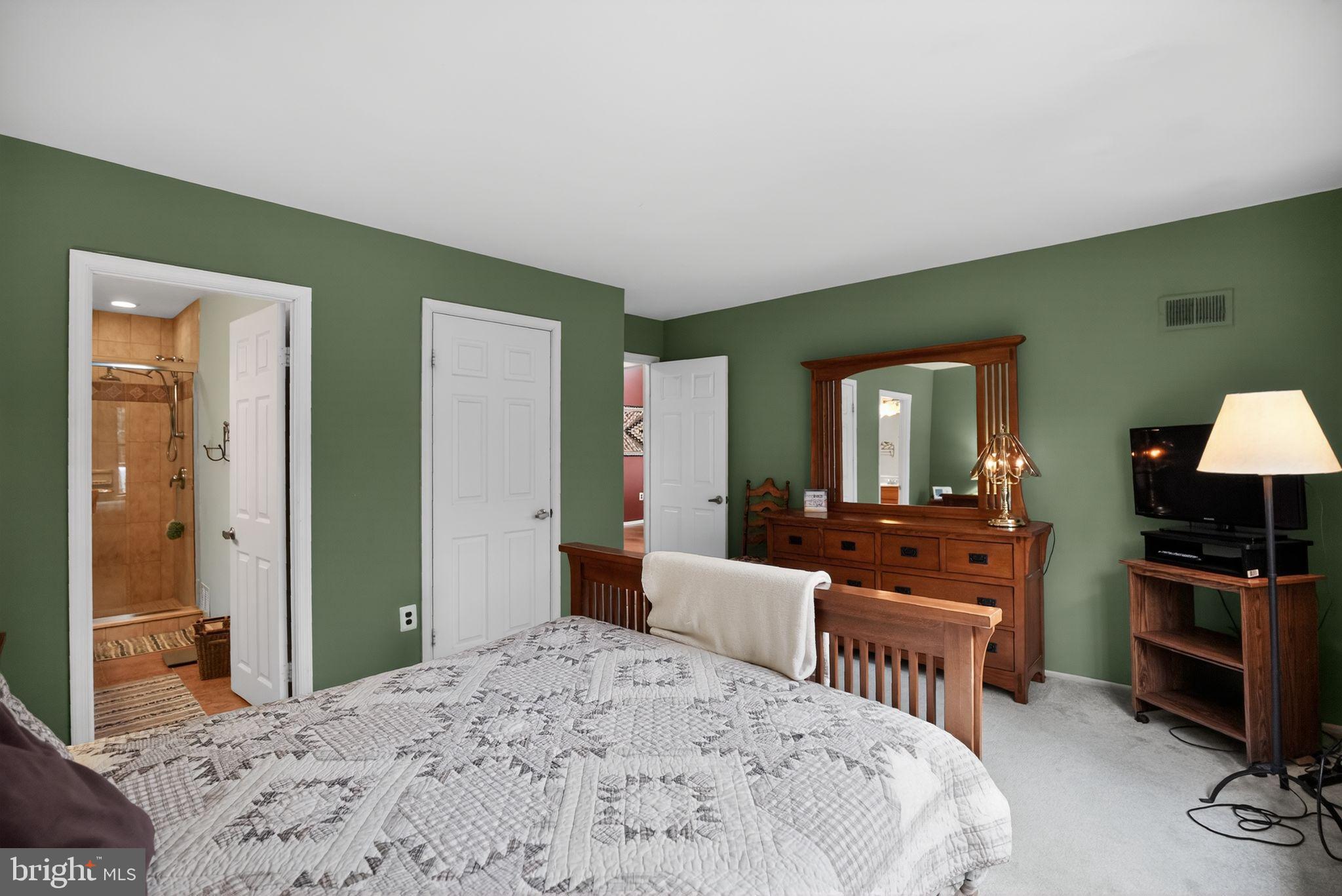 STOTESBURY TWHSE - Residential