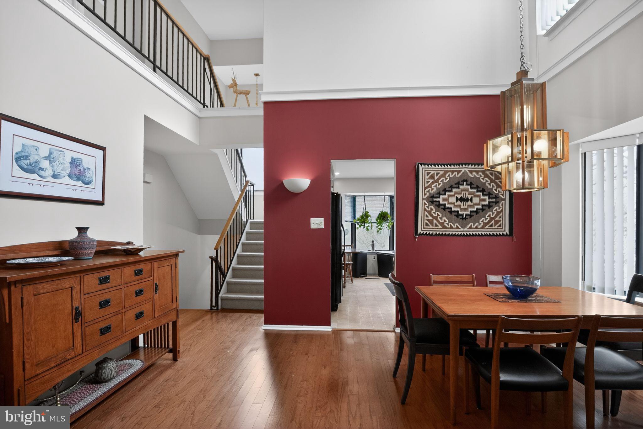 STOTESBURY TWHSE - Residential