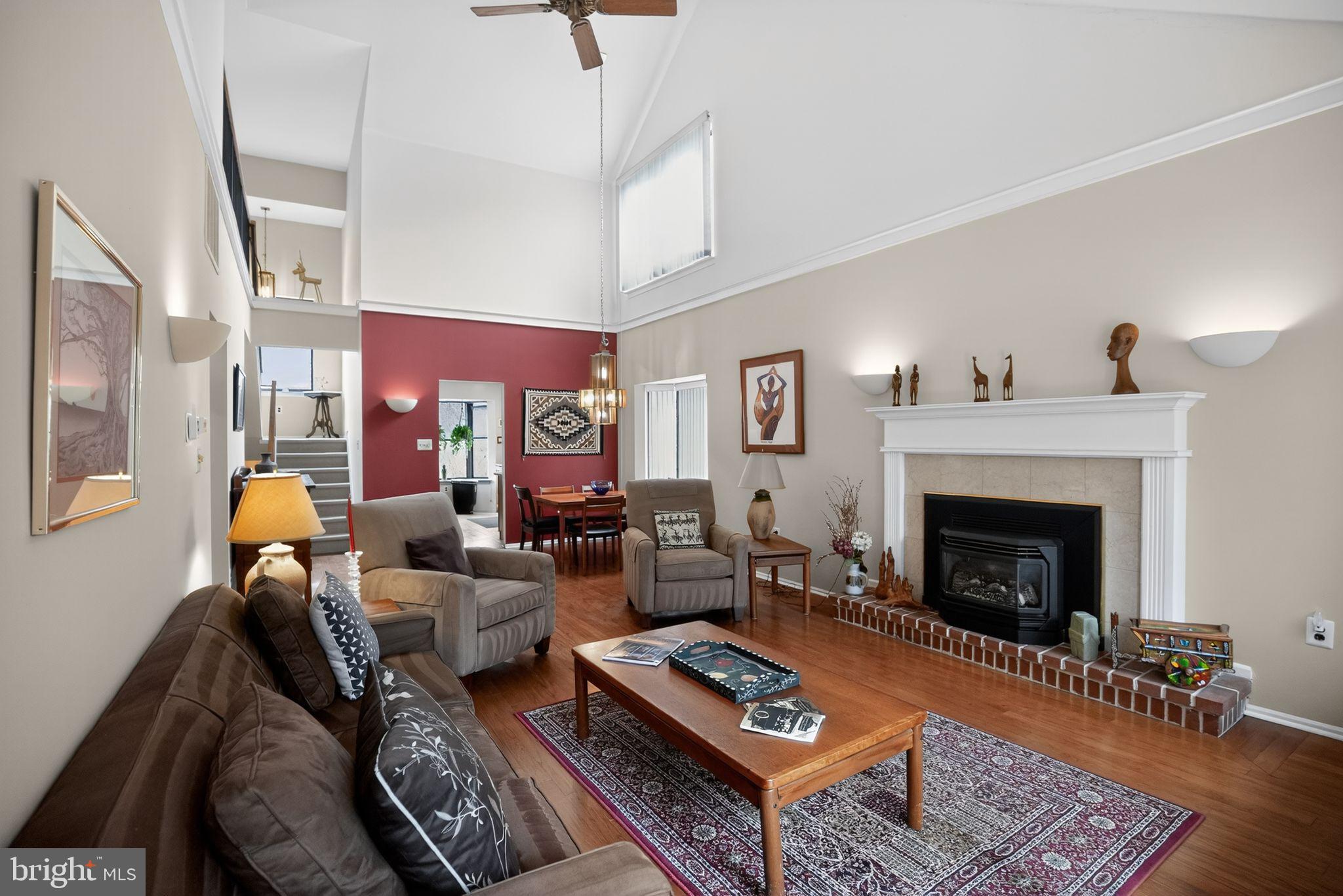 STOTESBURY TWHSE - Residential