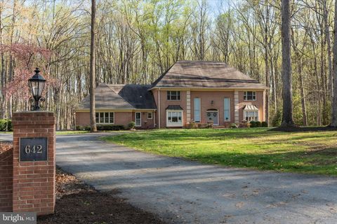 642 SPRINGVALE ROAD GREAT FALLS VA 22066