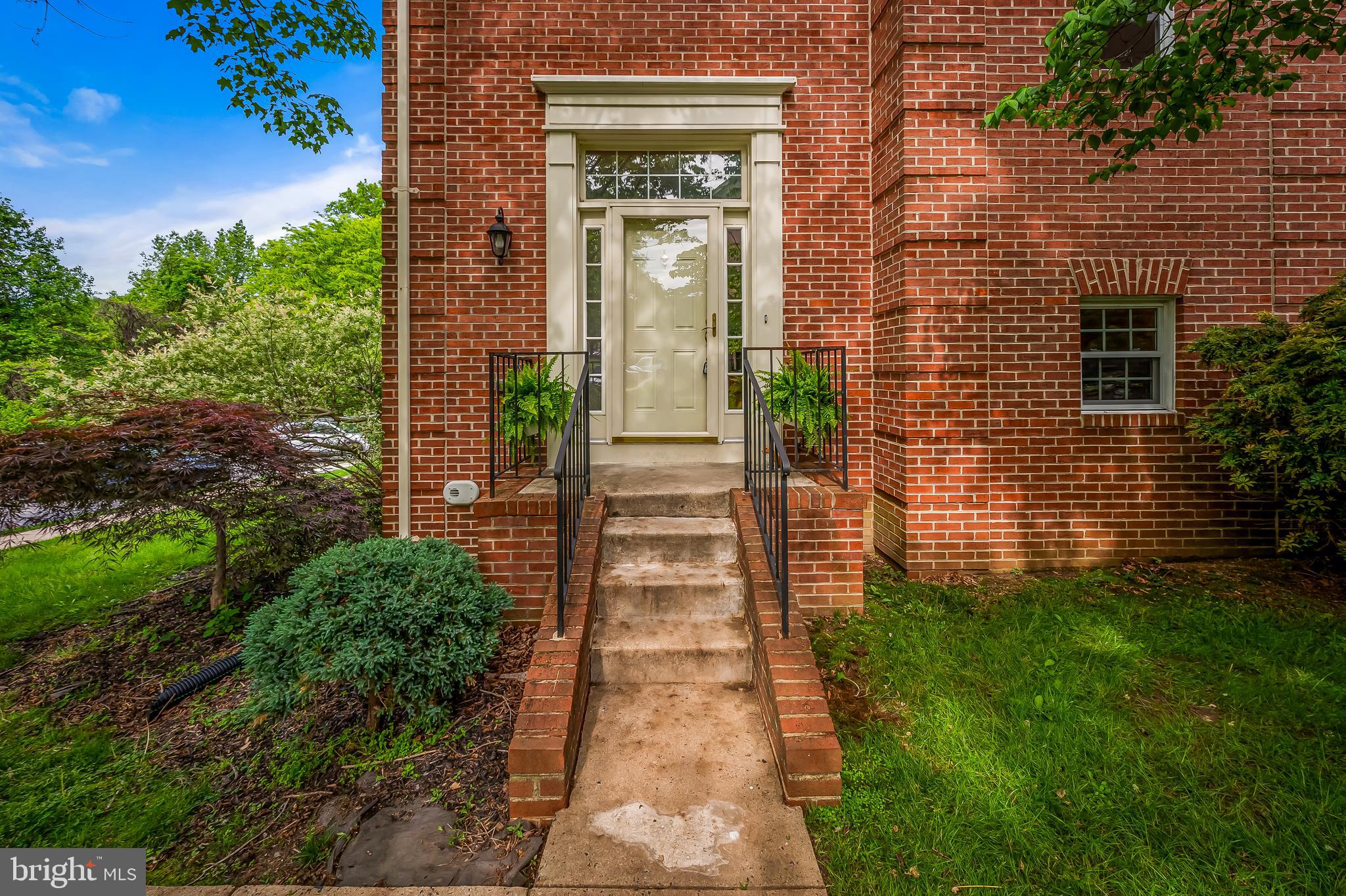 607 LAVENHAM COURT