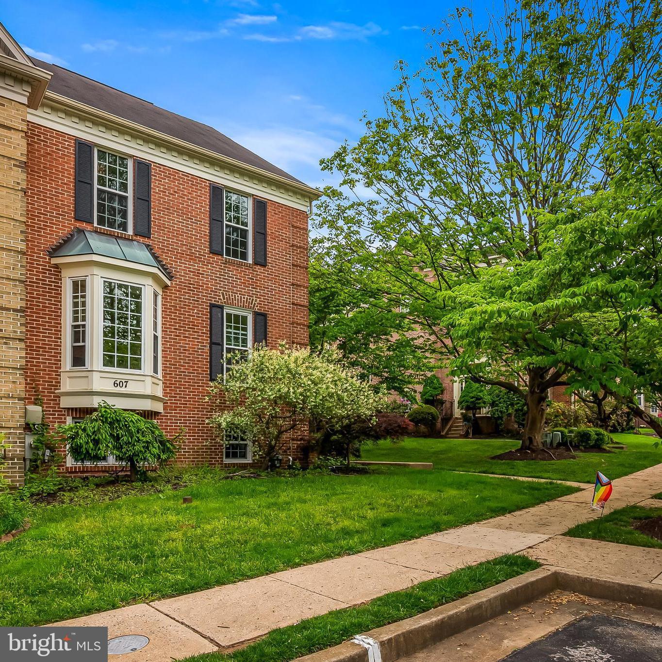 607 LAVENHAM COURT
