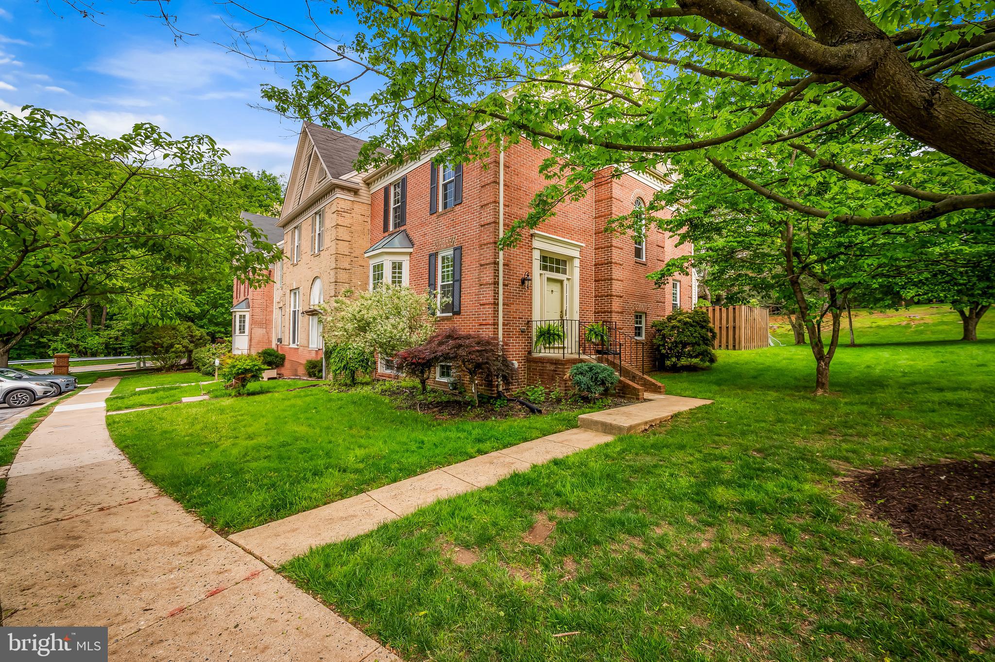 607 LAVENHAM COURT