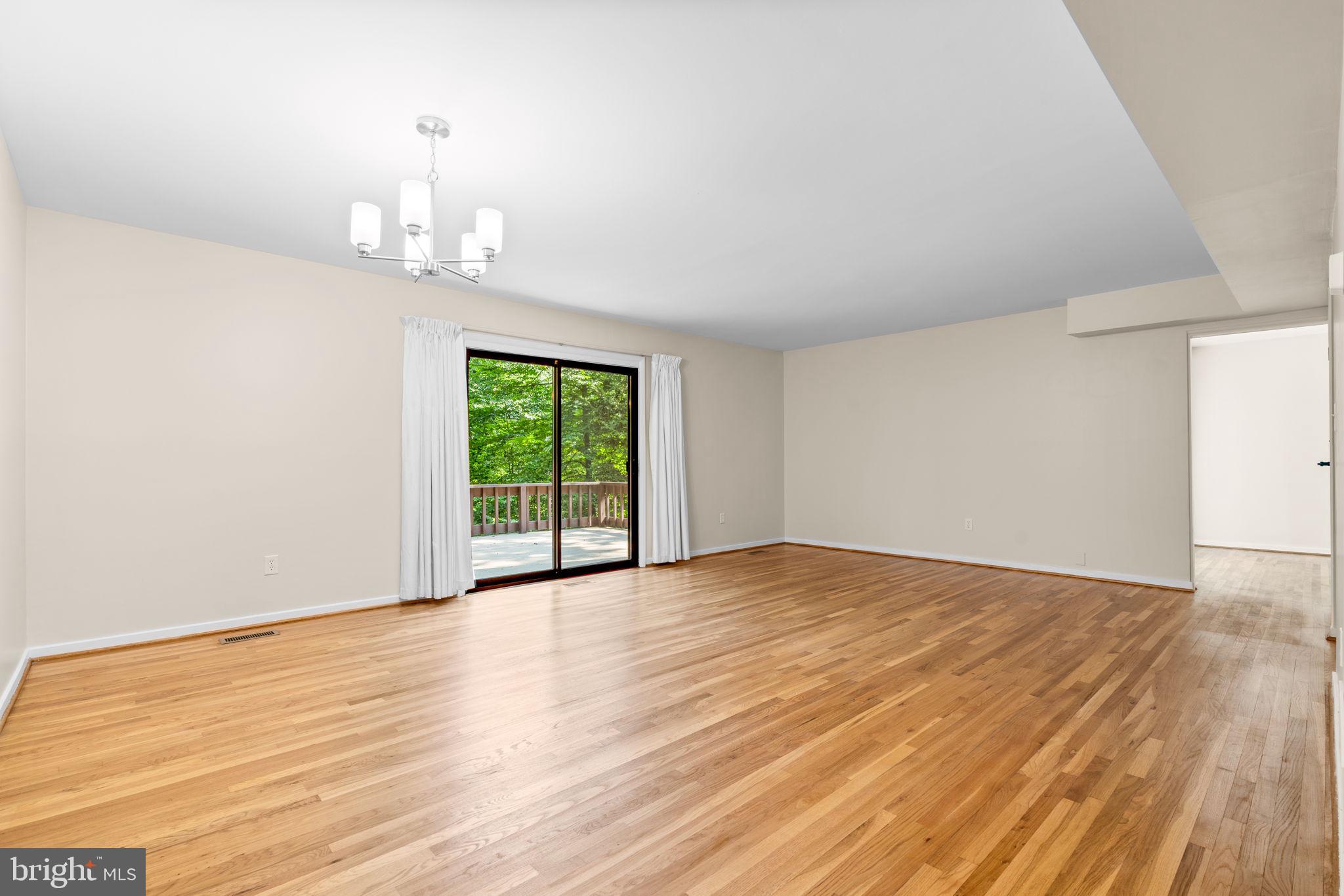5681 THICKET LANE