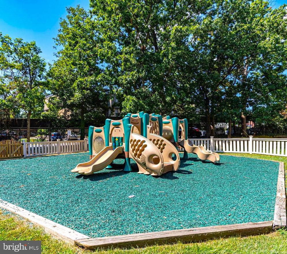 PARKSIDE AT ALEXANDRIA - Residential