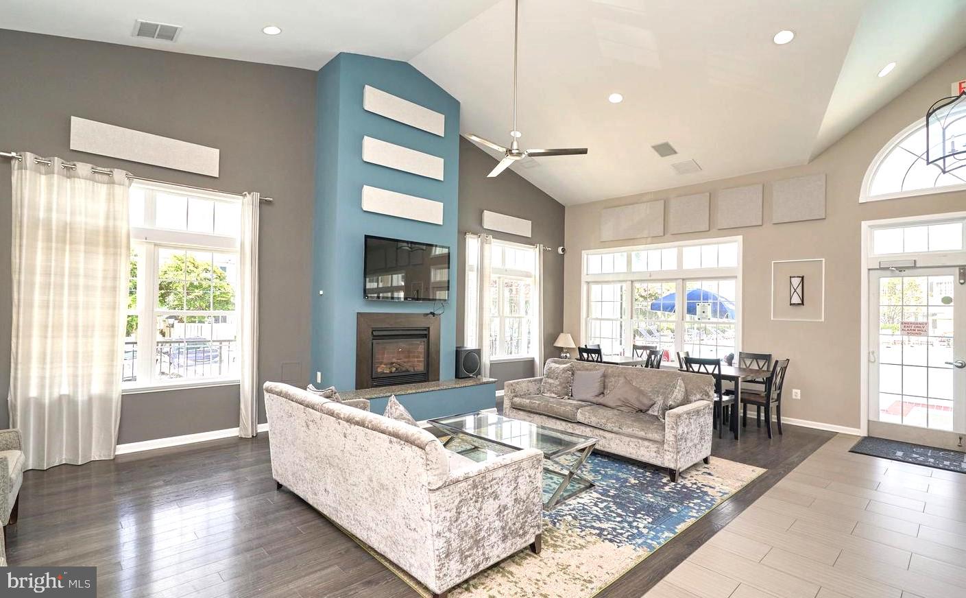 PARKSIDE AT ALEXANDRIA - Residential