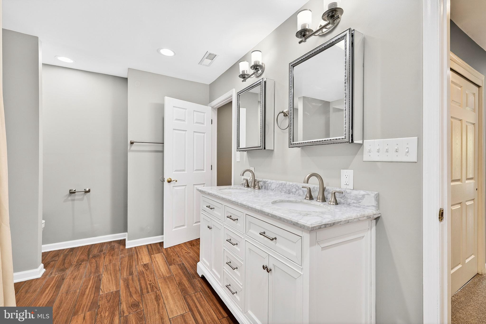 BROADWAY EAST - Residential