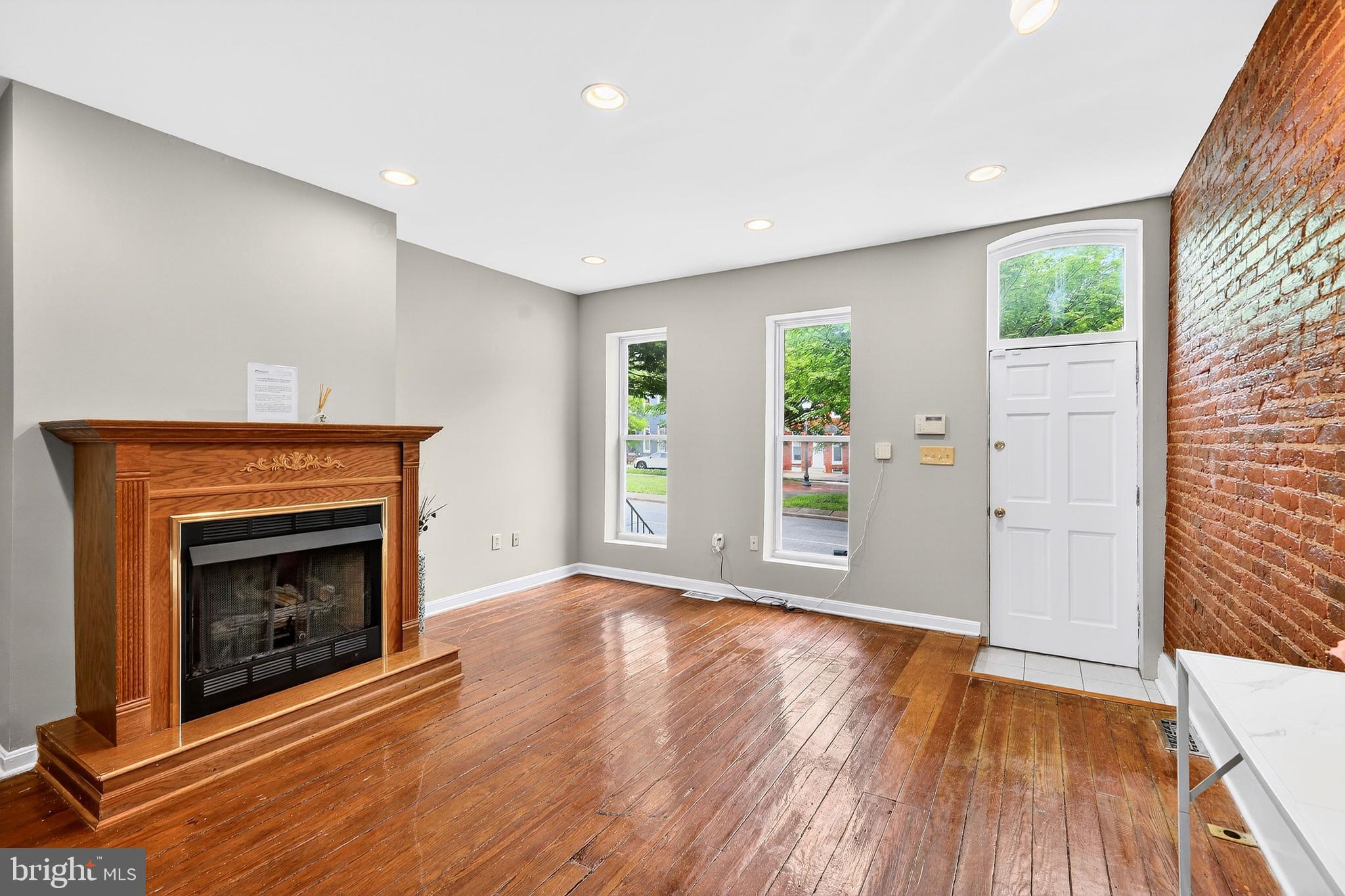 BROADWAY EAST - Residential