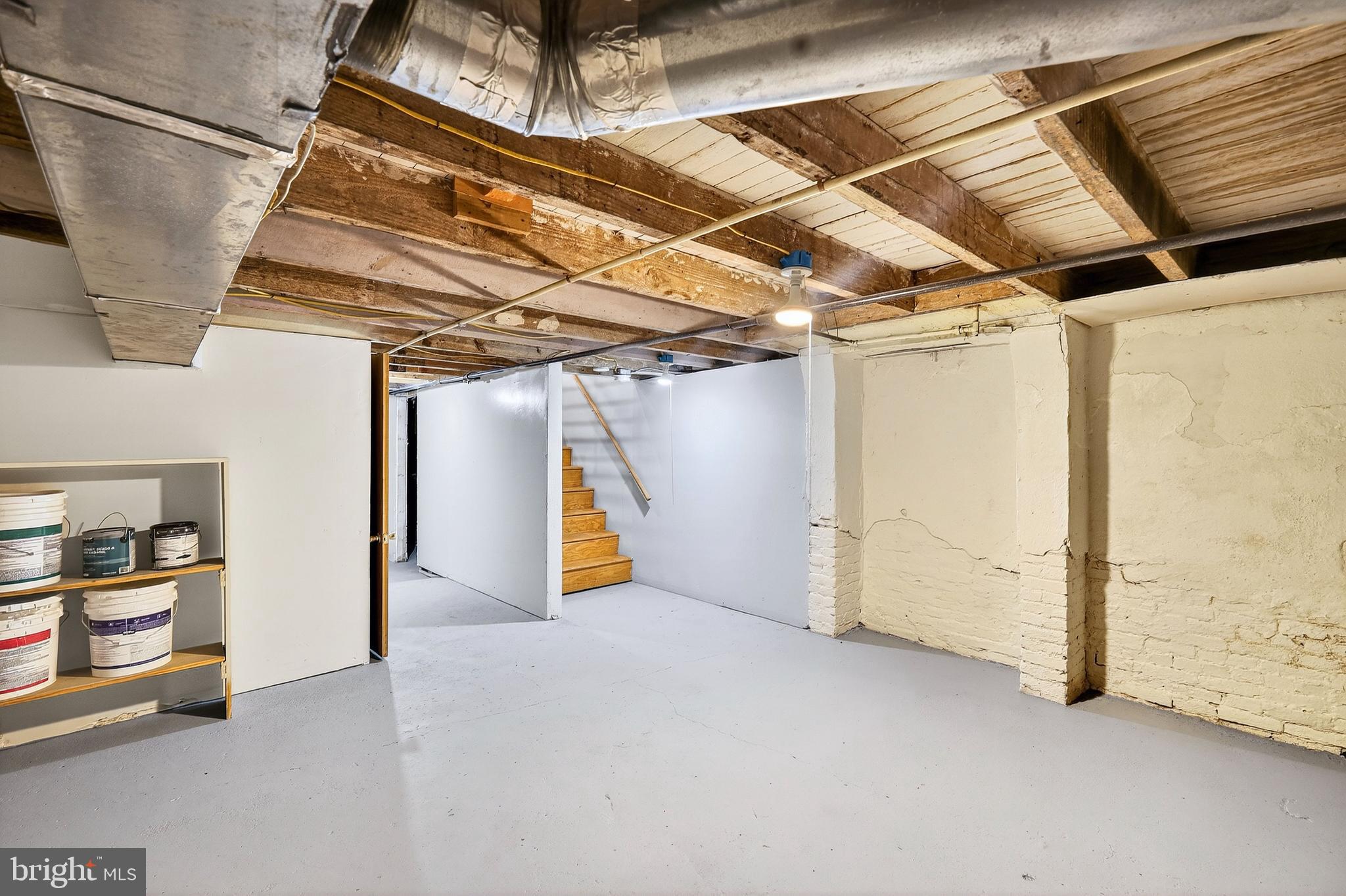 BROADWAY EAST - Residential