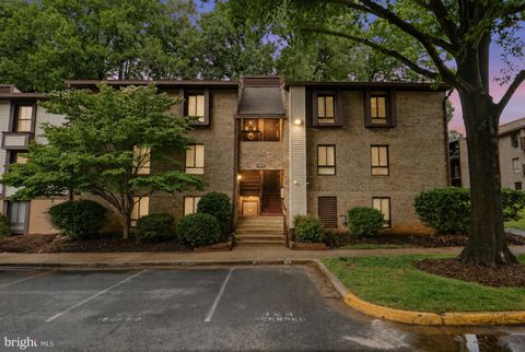 Photo of 11650 Stoneview Square #90/22C, RESTON, VA 20191 (MLS # VAFX2315068)