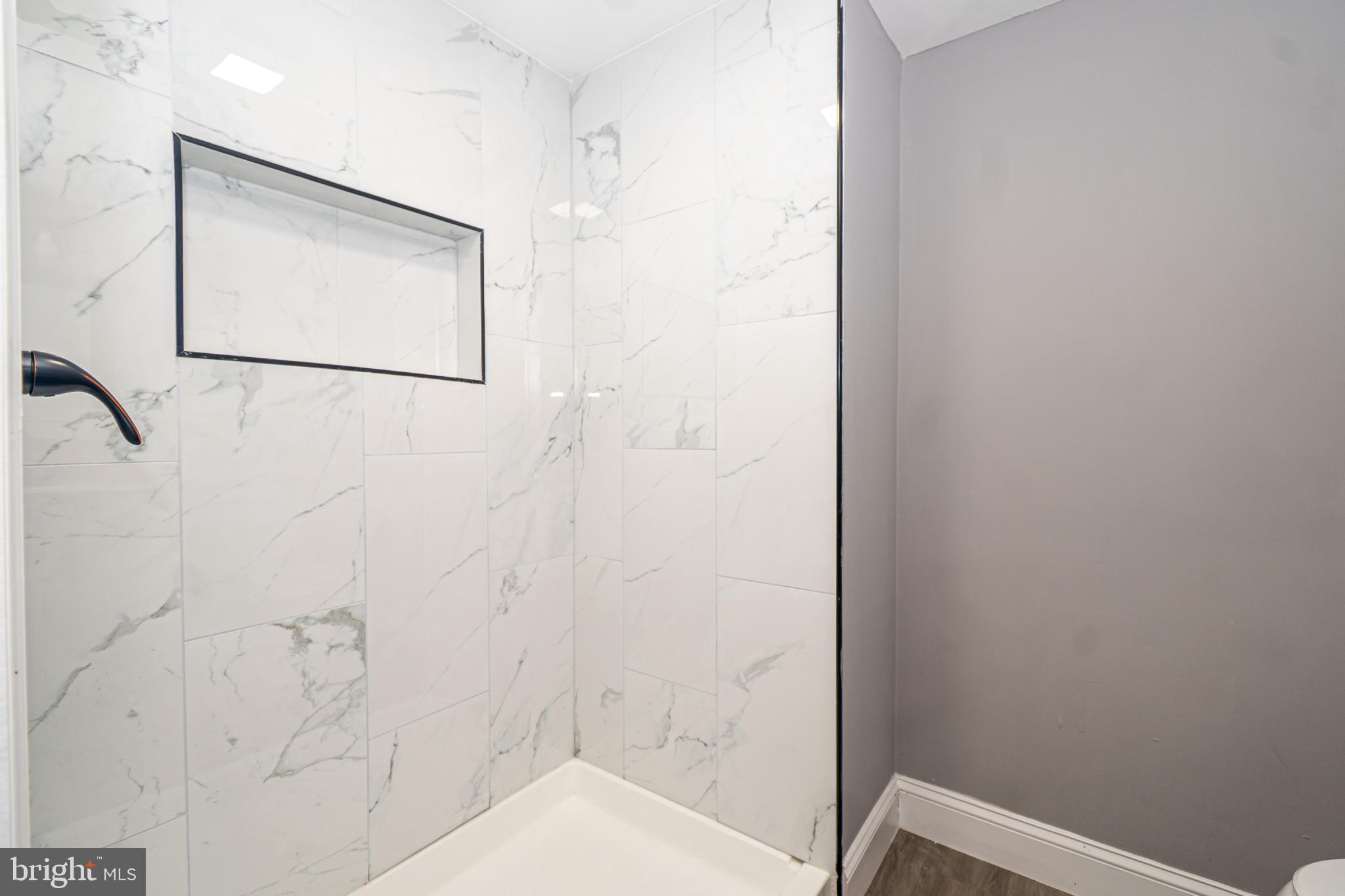 BELAIR-EDISON - Residential Lease