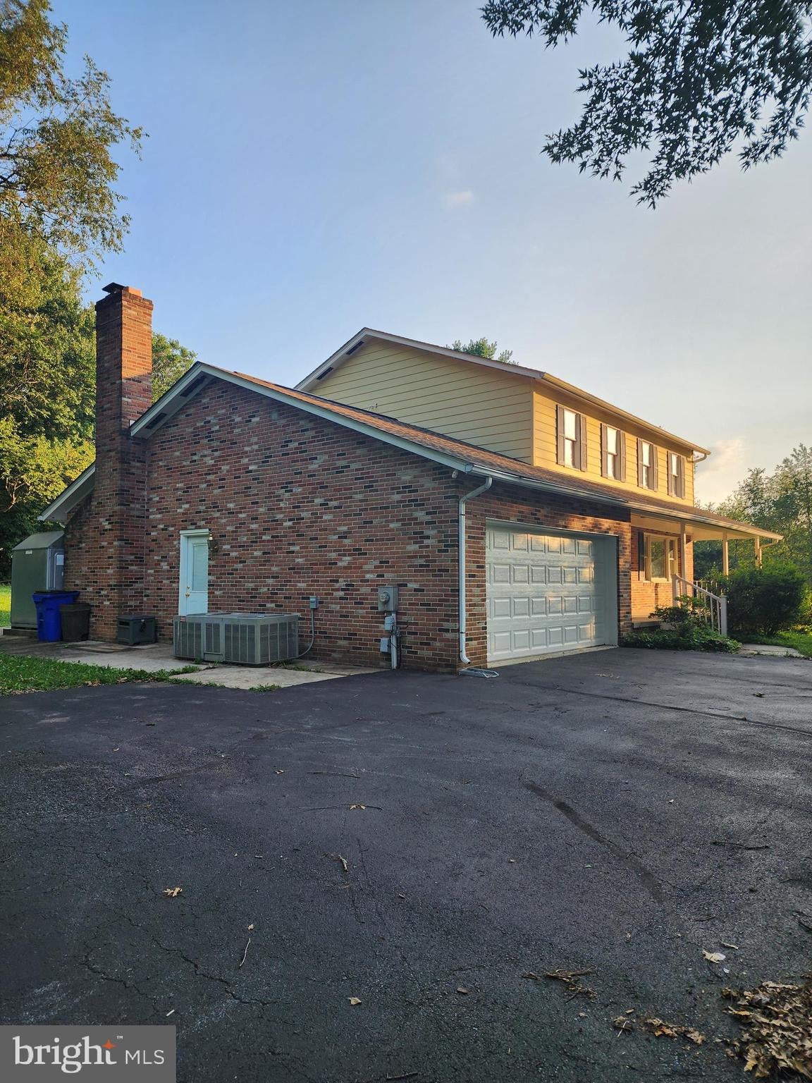 3297 RAYMONDS WAY