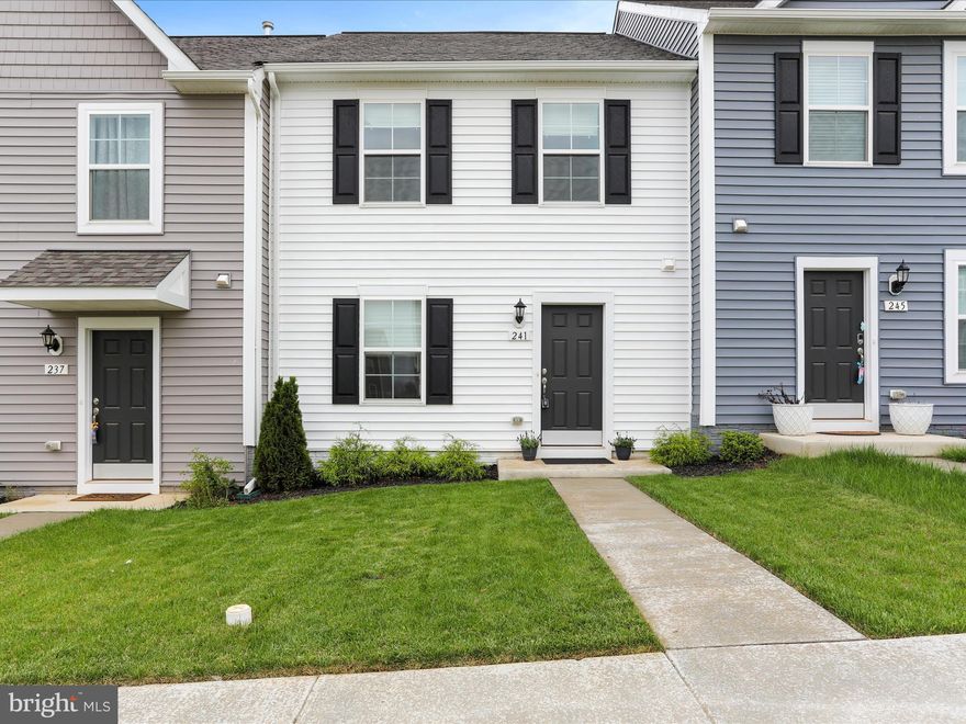 New townhome ready for immediate move in! On the main level, you'll find luxury vinyl plank flooring, a beautiful kitchen with quartz countertops and stainless steel appliances, and a half bath. On the top level, there are three bedrooms, two full baths, and a washer and dryer. Lot has its own driveway with room for two cars. Street parking is also available. Access to all of Huntfield’s wonderful amenities, including wide sidewalks, two playgrounds, tennis & pickleball courts, and upcoming community pool and basketball court. Location is conveniently close to downtown Charles Town and 340 for easy commuting to Martinsburg, Frederick, Leesburg, DC, and beyond. Work from home using highspeed internet available through Xfinity. 

Pets are generally prohibited, but requests will be handled on a case by case basis. If approved, pets will be subject to additional rents and security deposits. $55 application fee. Must have 650+ credit score, no past evictions, good references, collective income must be 3x monthly rent, and pass the background check. Inquire for more information about requirements, application process, property, and application link. Equal Housing Opportunity.