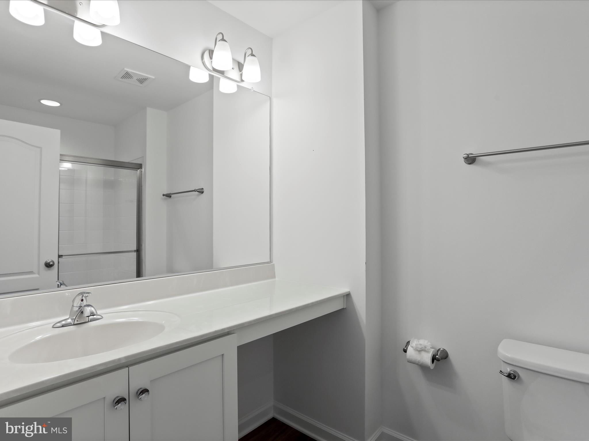 HUNTFIELD - Residential Lease