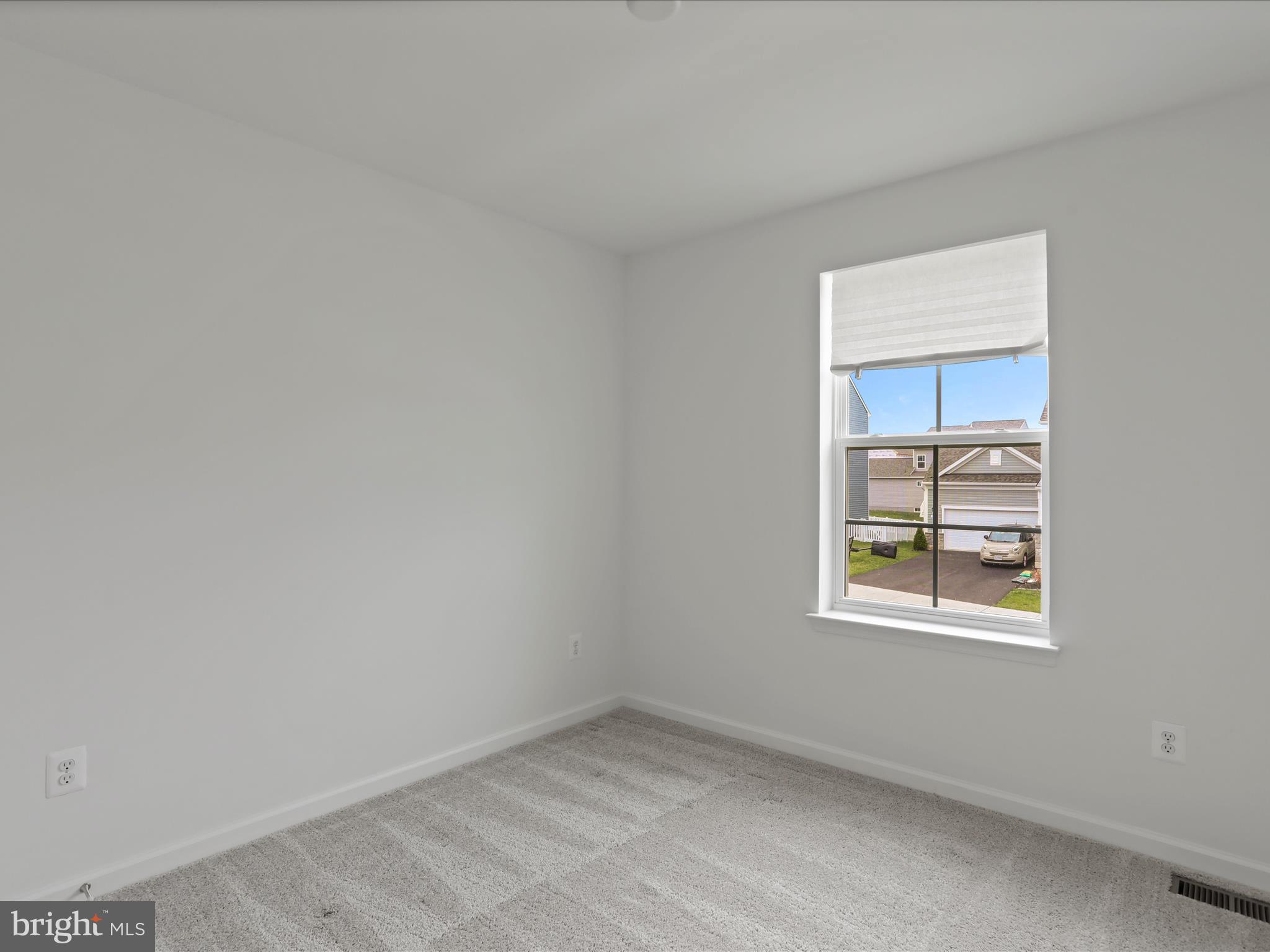 HUNTFIELD - Residential Lease