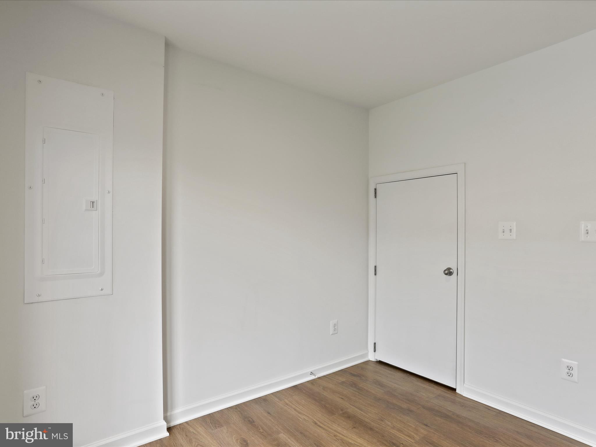 HUNTFIELD - Residential Lease