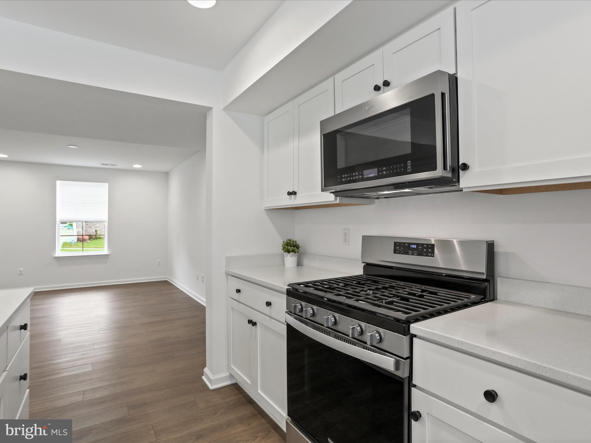 HUNTFIELD - Residential Lease