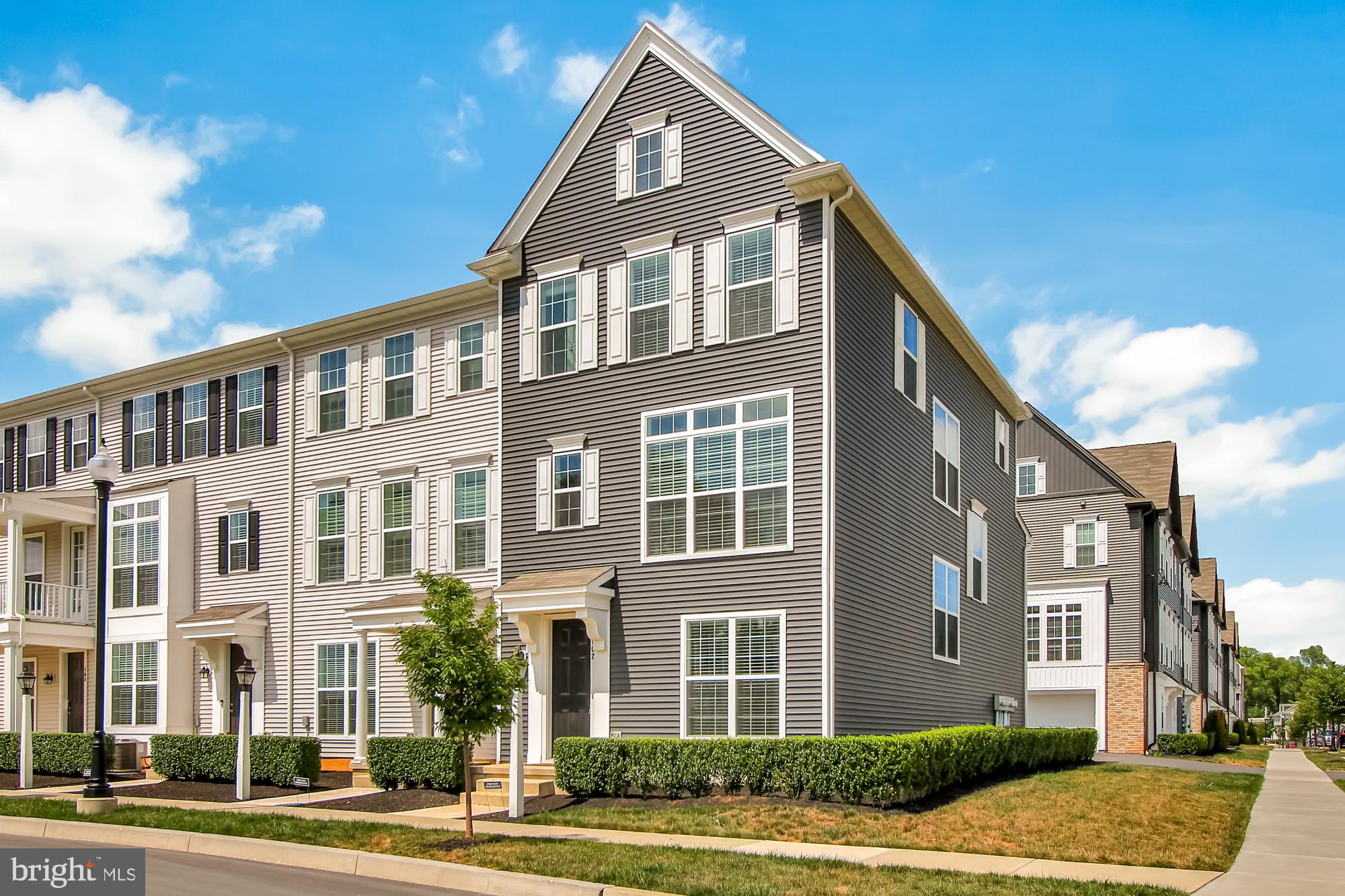 BELMONT - Residential Lease