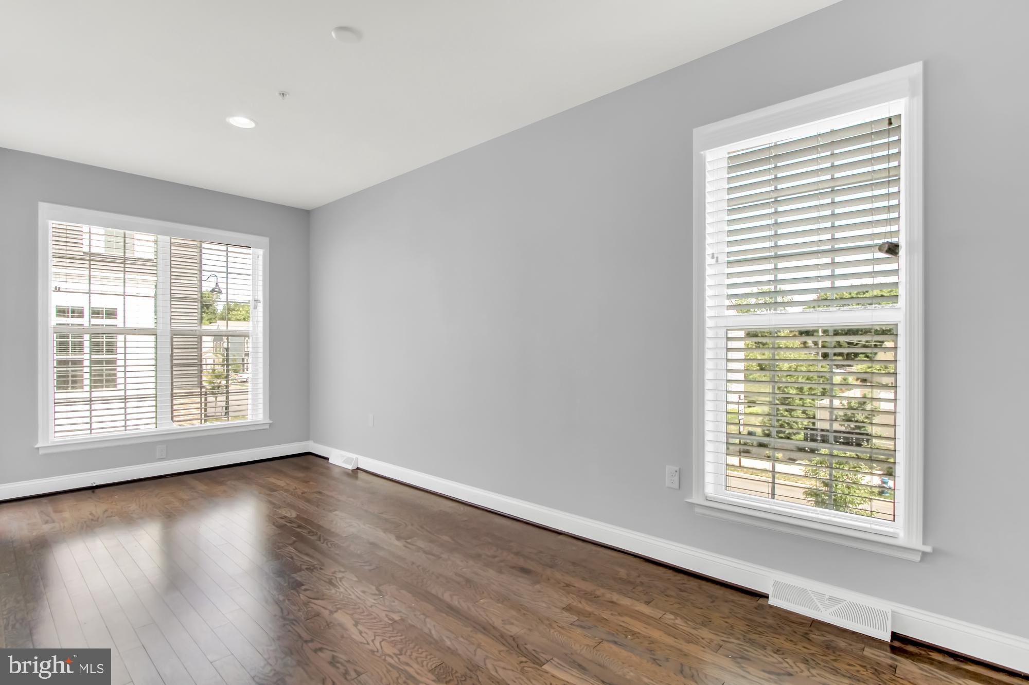 BELMONT - Residential Lease