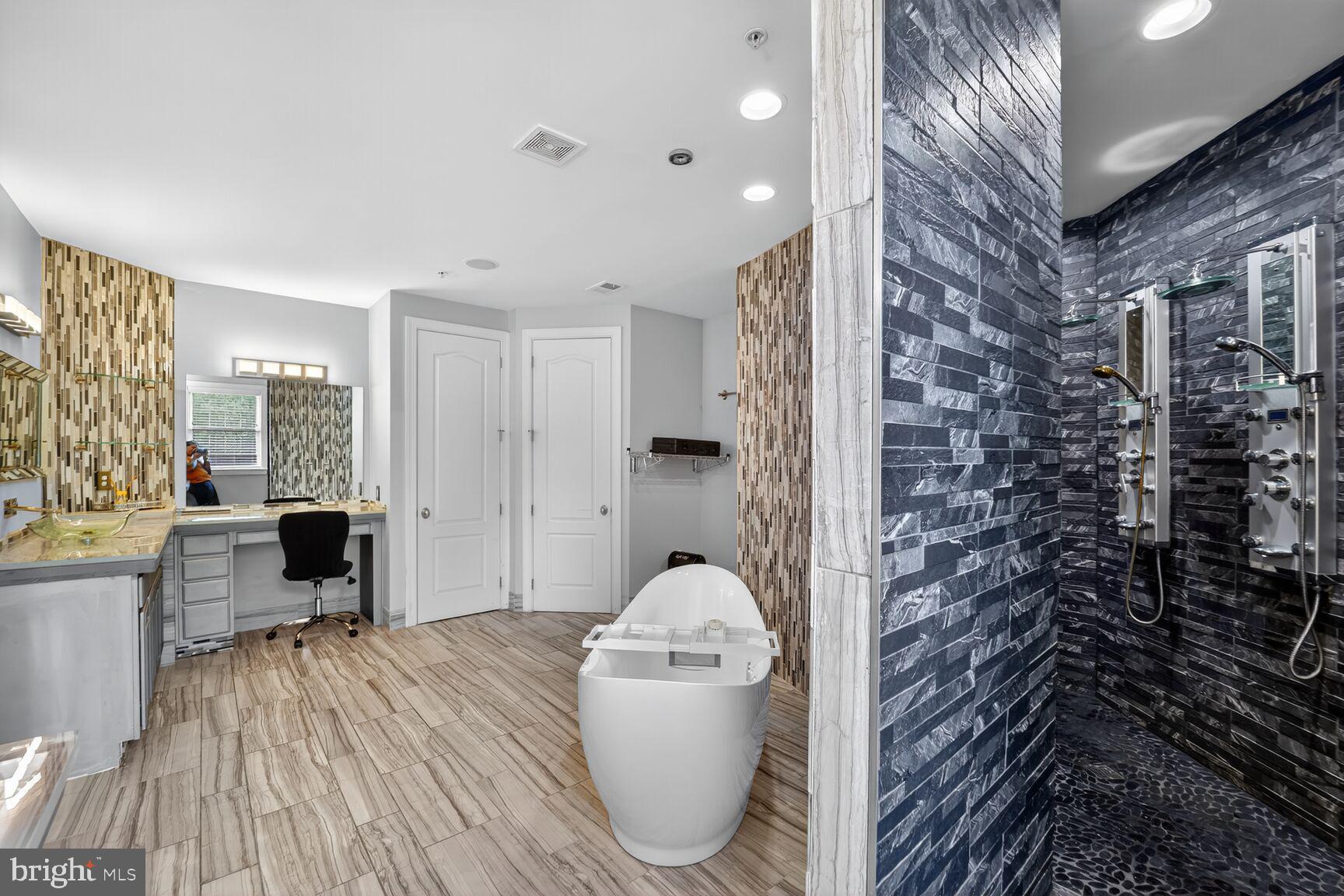 SWANSON ESTATES - Residential