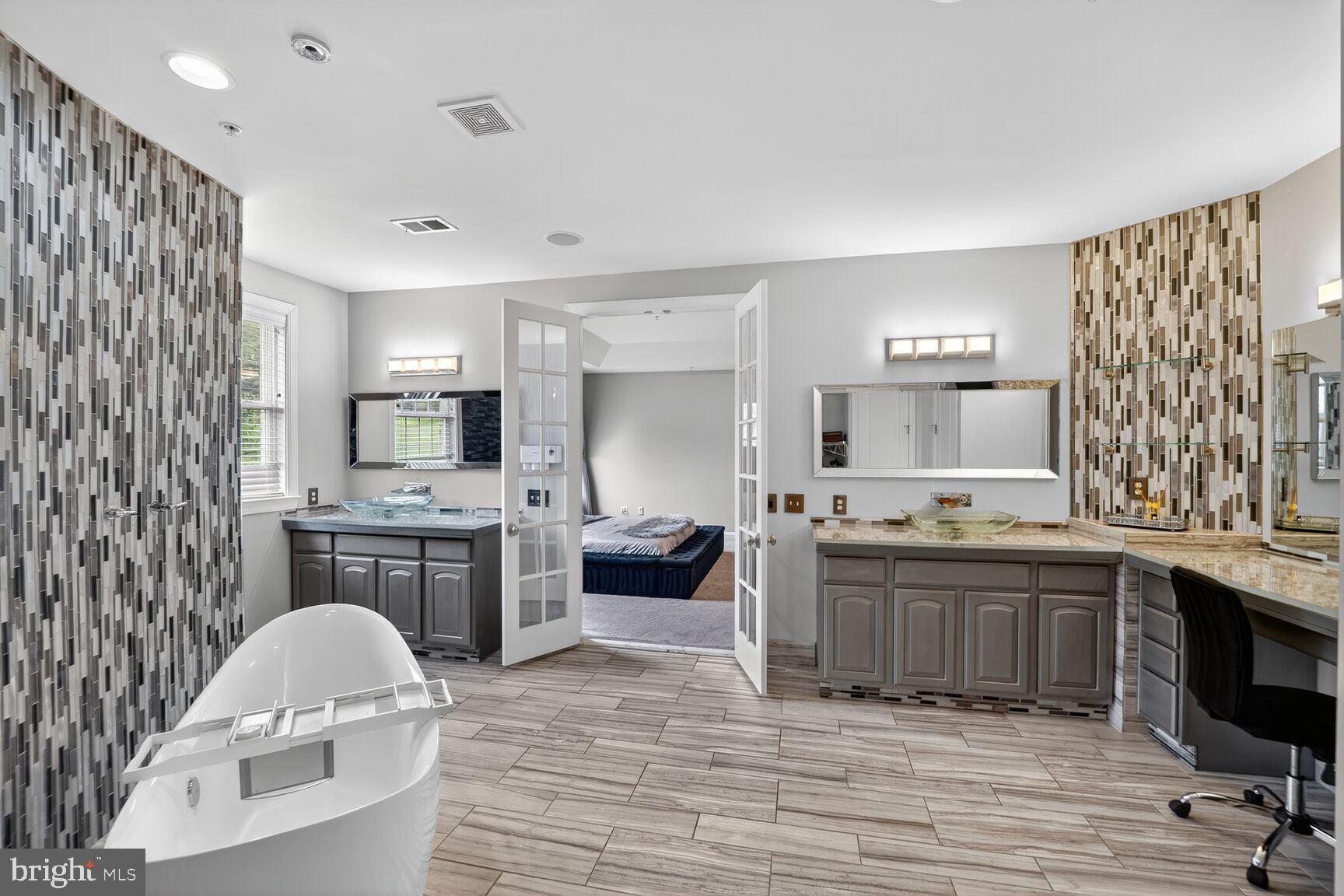 SWANSON ESTATES - Residential