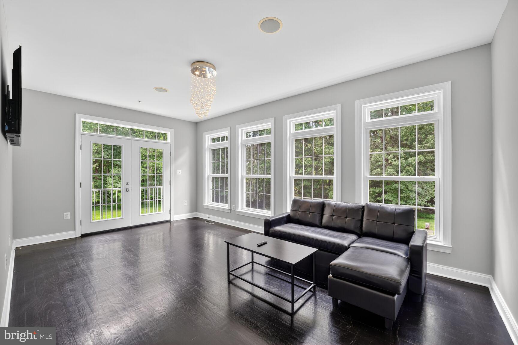 SWANSON ESTATES - Residential