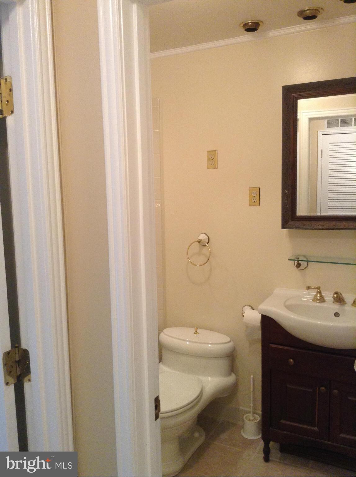 EDSALL BLUFF - Residential Lease