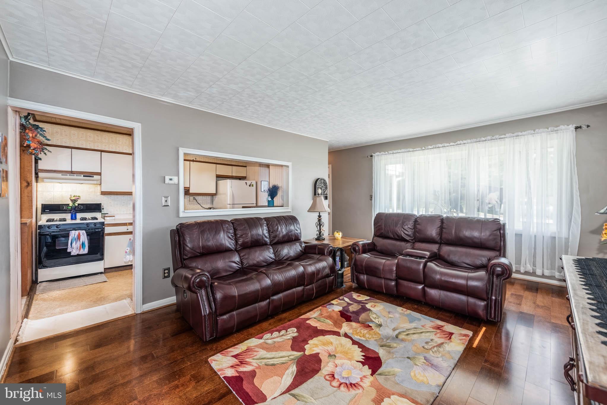 ROSEDALE - Residential