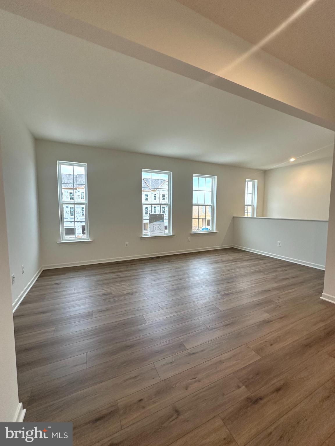 OVERLOOK AT RIVERSIDE TOWNHOMES - Residential Lease