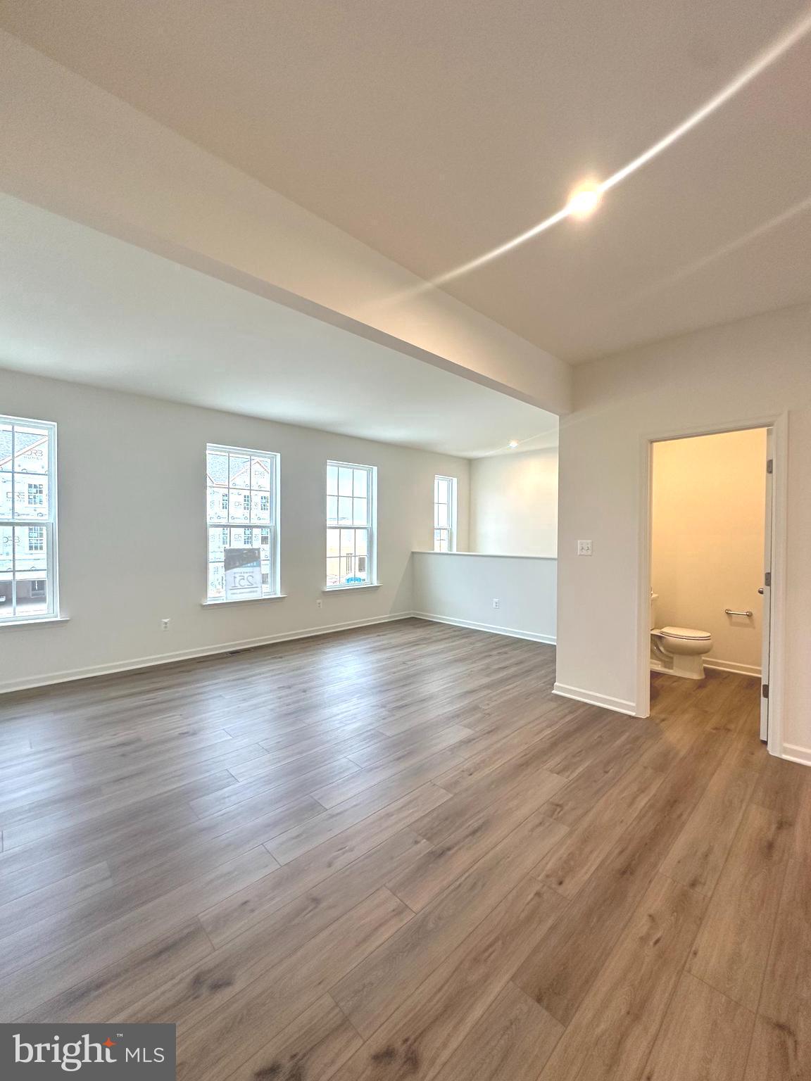 OVERLOOK AT RIVERSIDE TOWNHOMES - Residential Lease