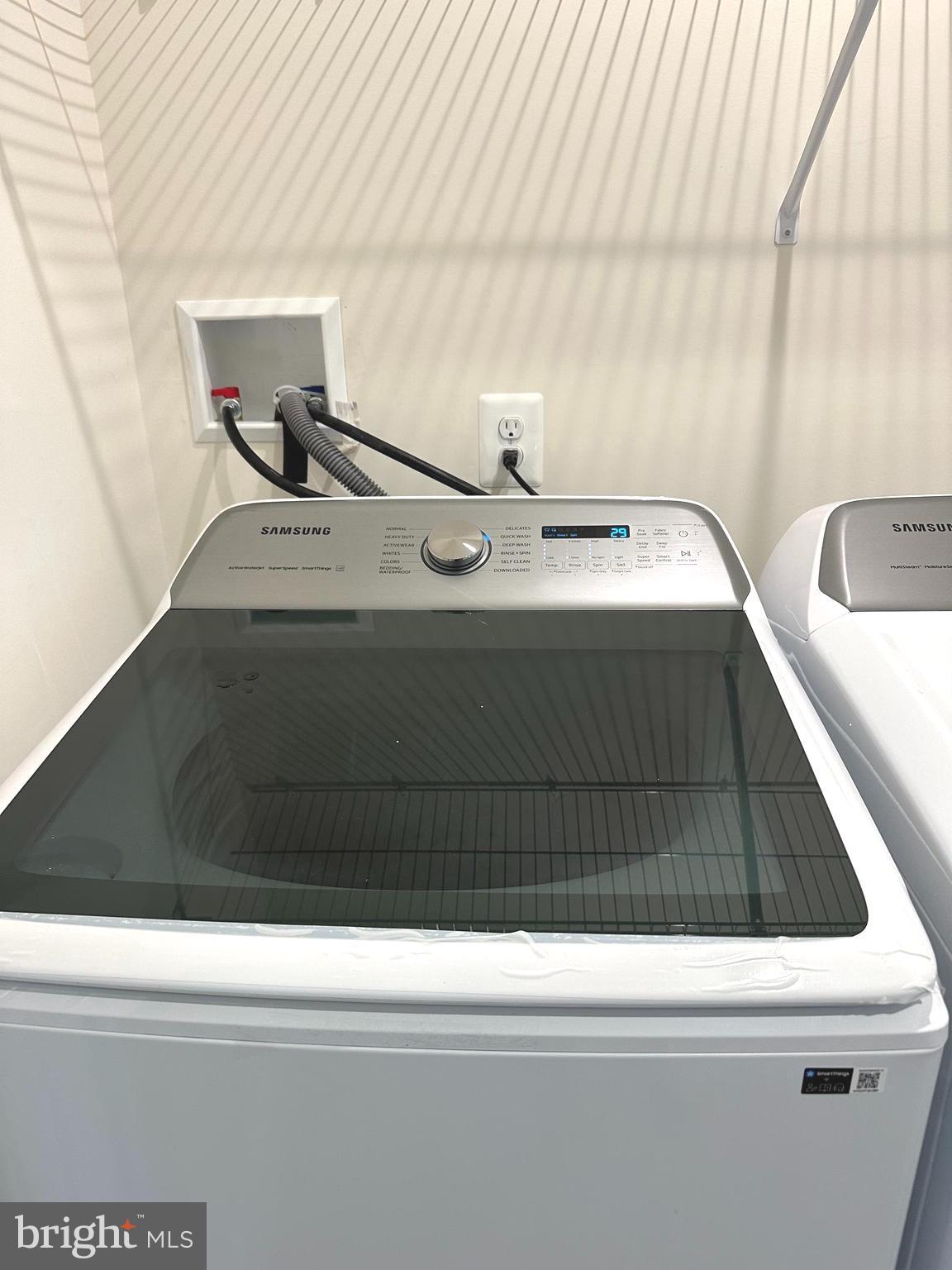 OVERLOOK AT RIVERSIDE TOWNHOMES - Residential Lease