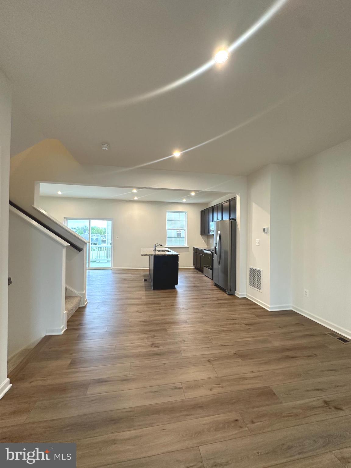 OVERLOOK AT RIVERSIDE TOWNHOMES - Residential Lease