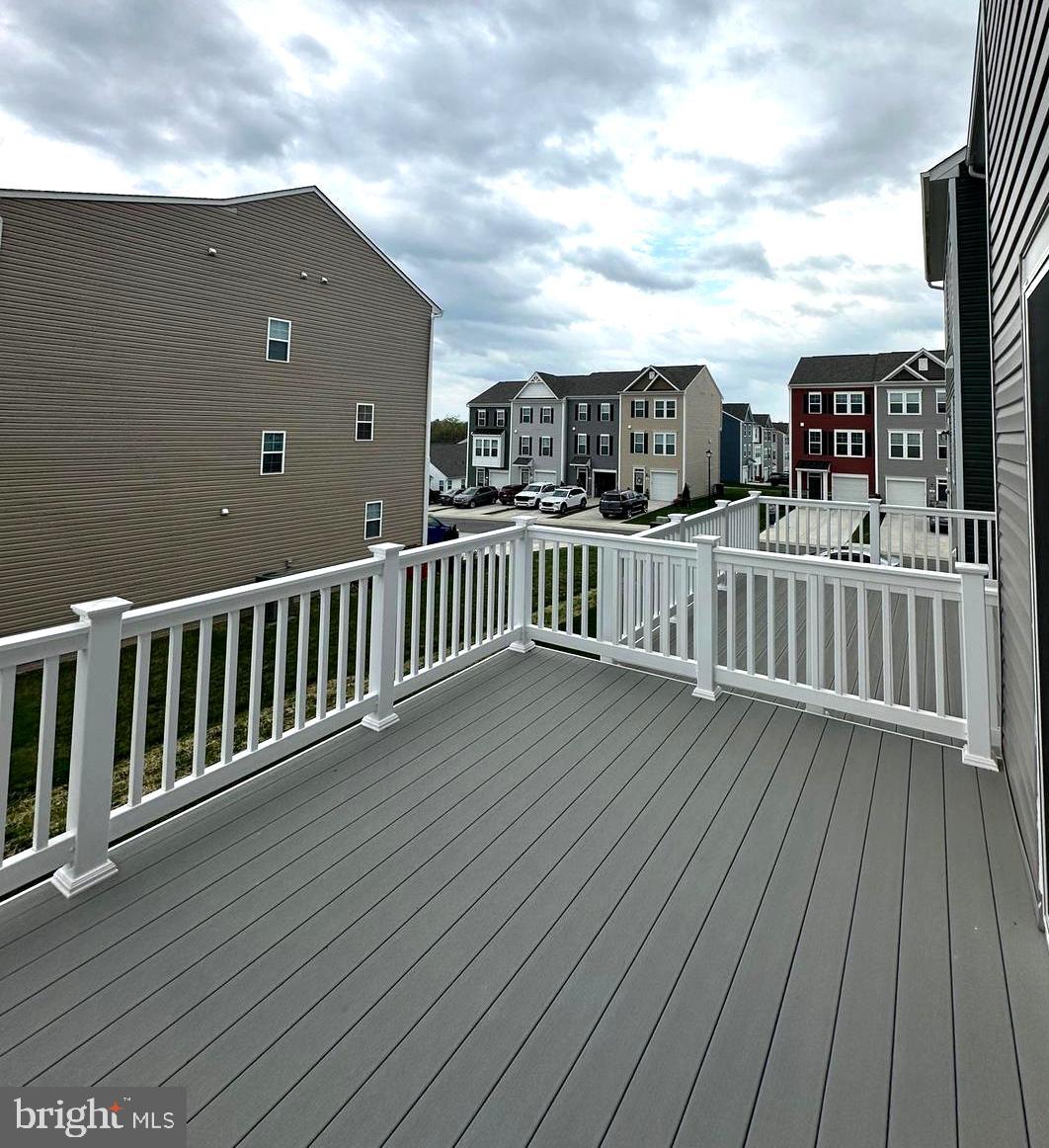 OVERLOOK AT RIVERSIDE TOWNHOMES - Residential Lease