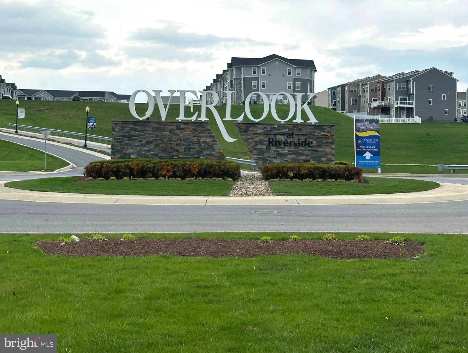 OVERLOOK AT RIVERSIDE TOWNHOMES - Residential Lease