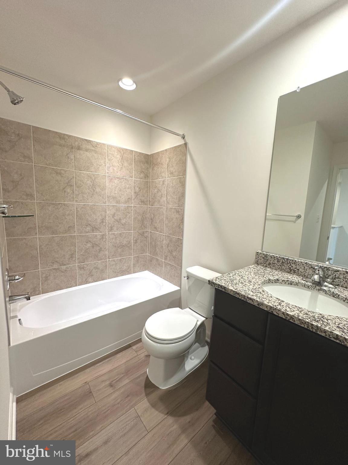 OVERLOOK AT RIVERSIDE TOWNHOMES - Residential Lease