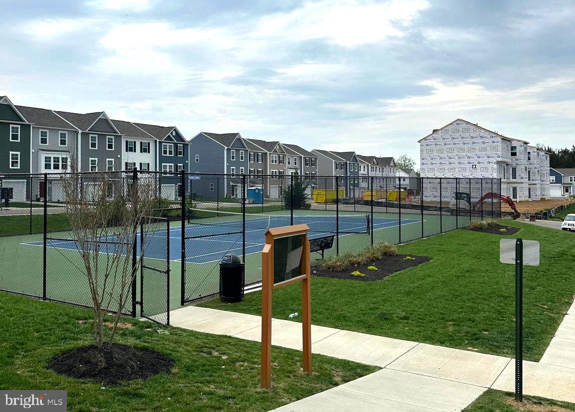 OVERLOOK AT RIVERSIDE TOWNHOMES - Residential Lease