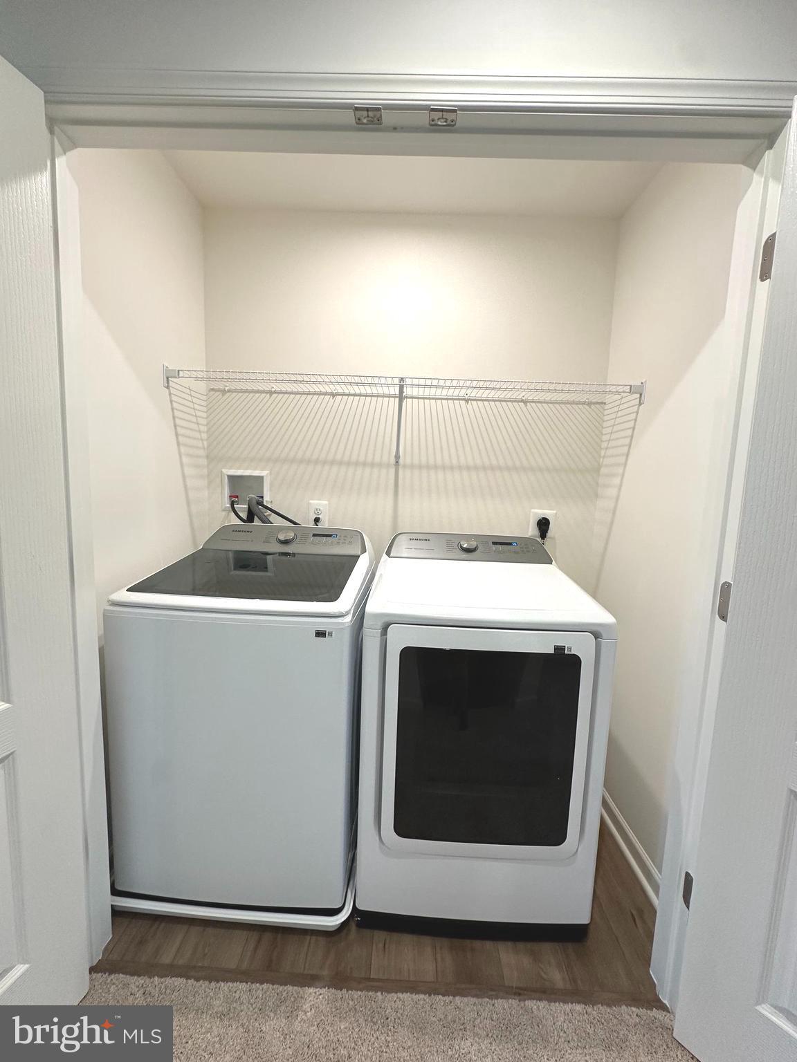 OVERLOOK AT RIVERSIDE TOWNHOMES - Residential Lease