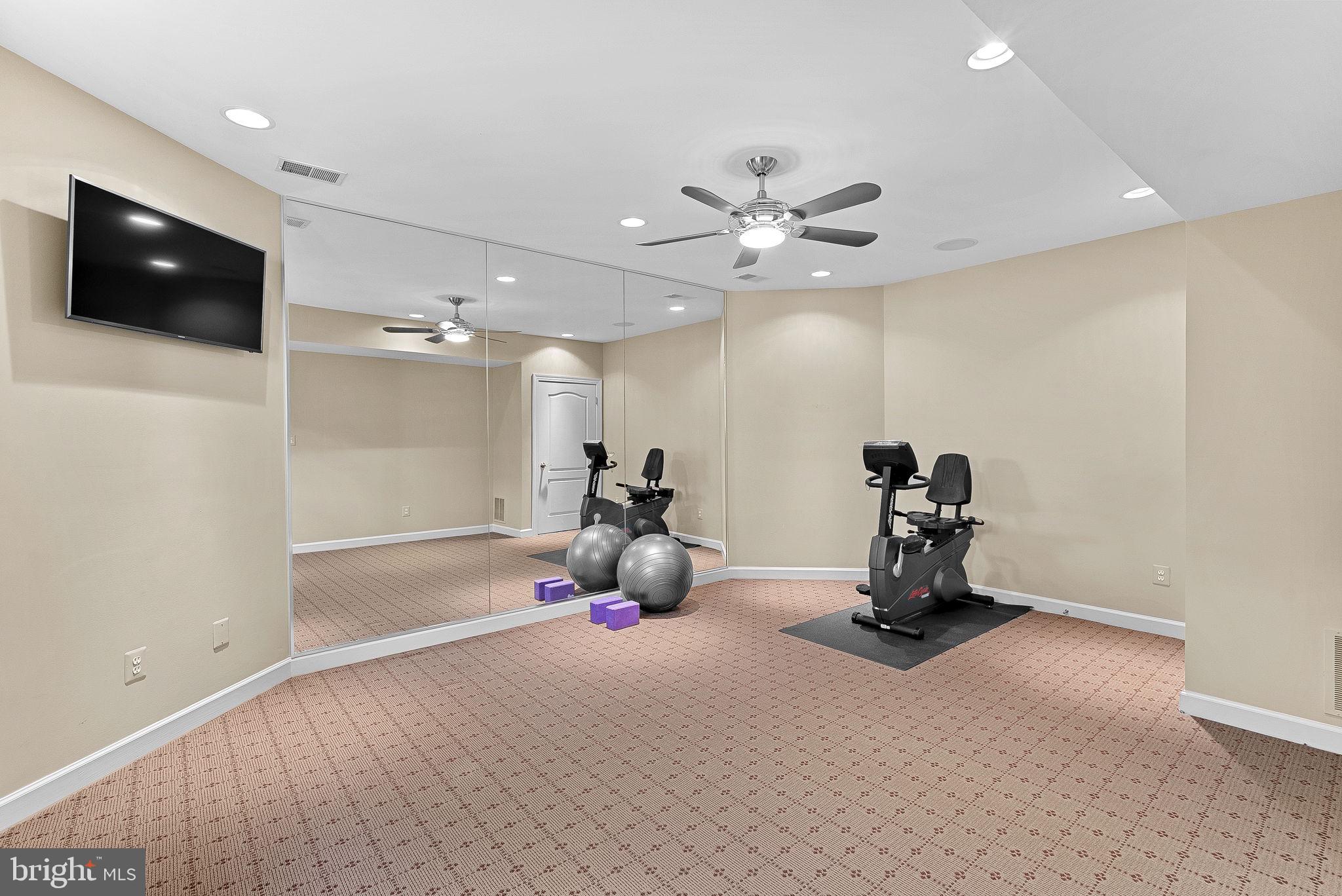 TIMBERLAKE ESTATES - Residential