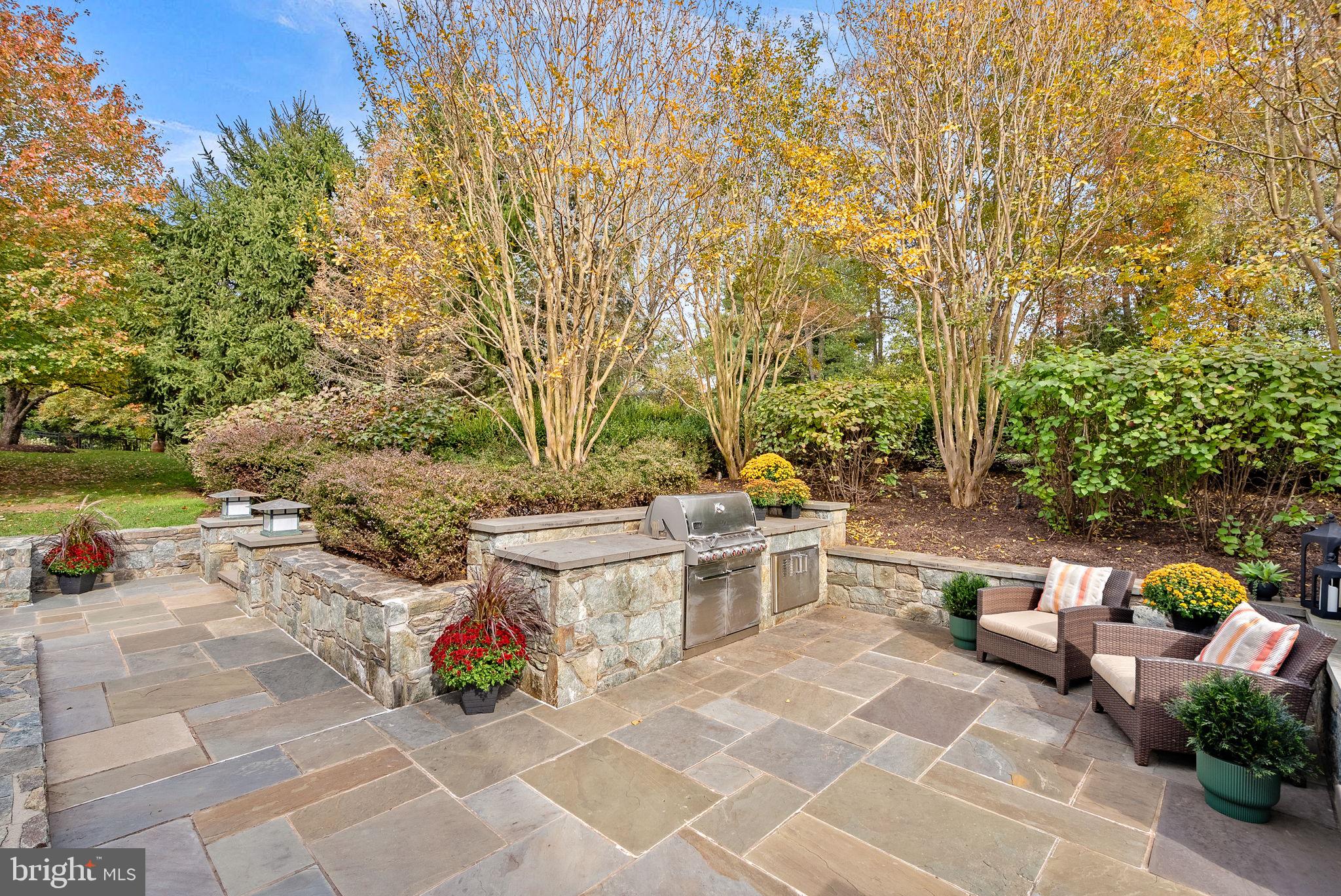 TIMBERLAKE ESTATES - Residential