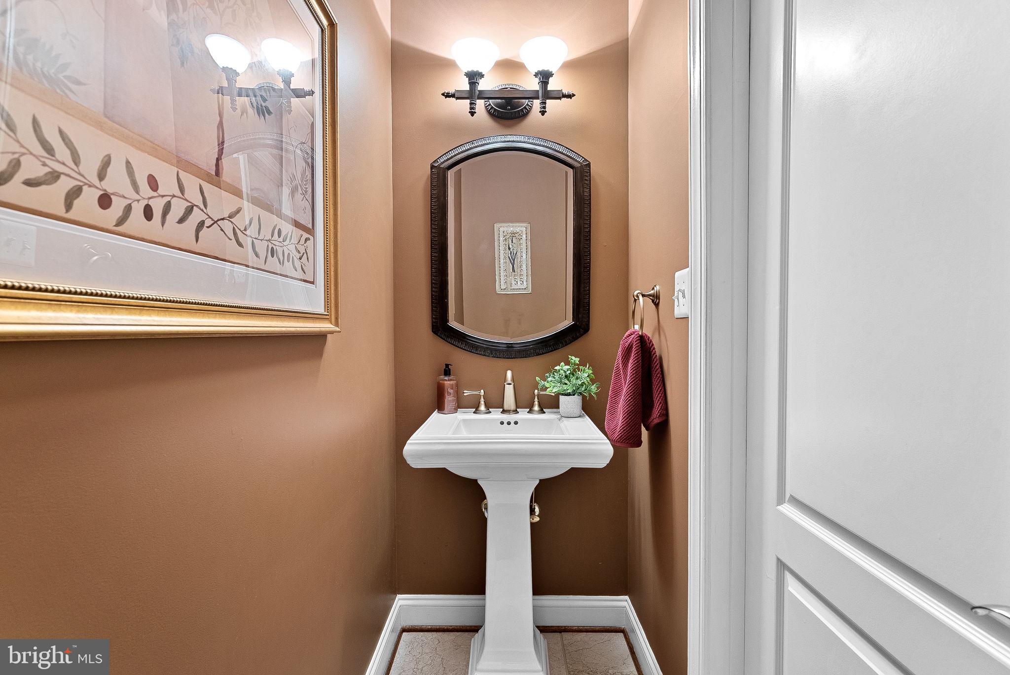 TIMBERLAKE ESTATES - Residential