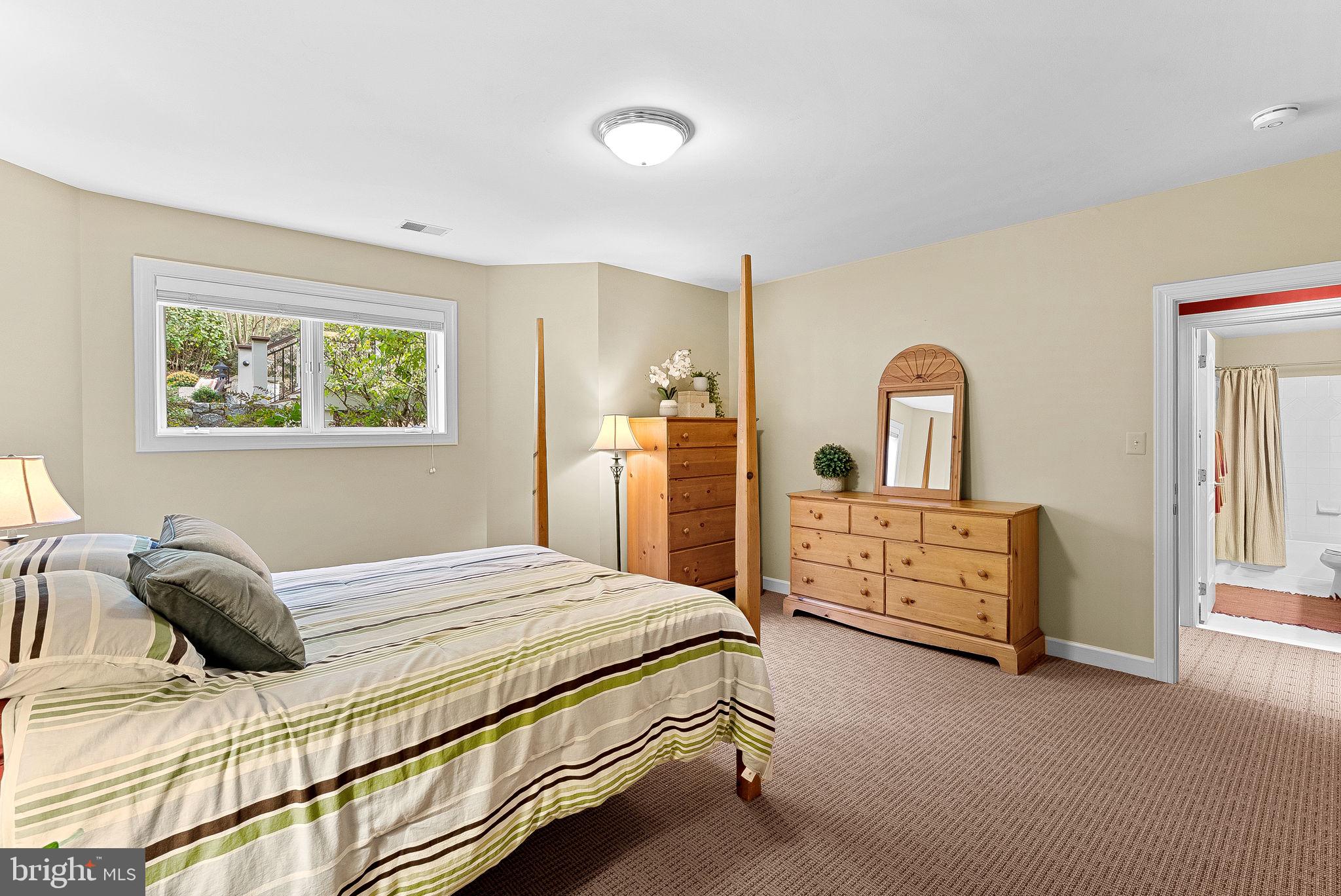 TIMBERLAKE ESTATES - Residential