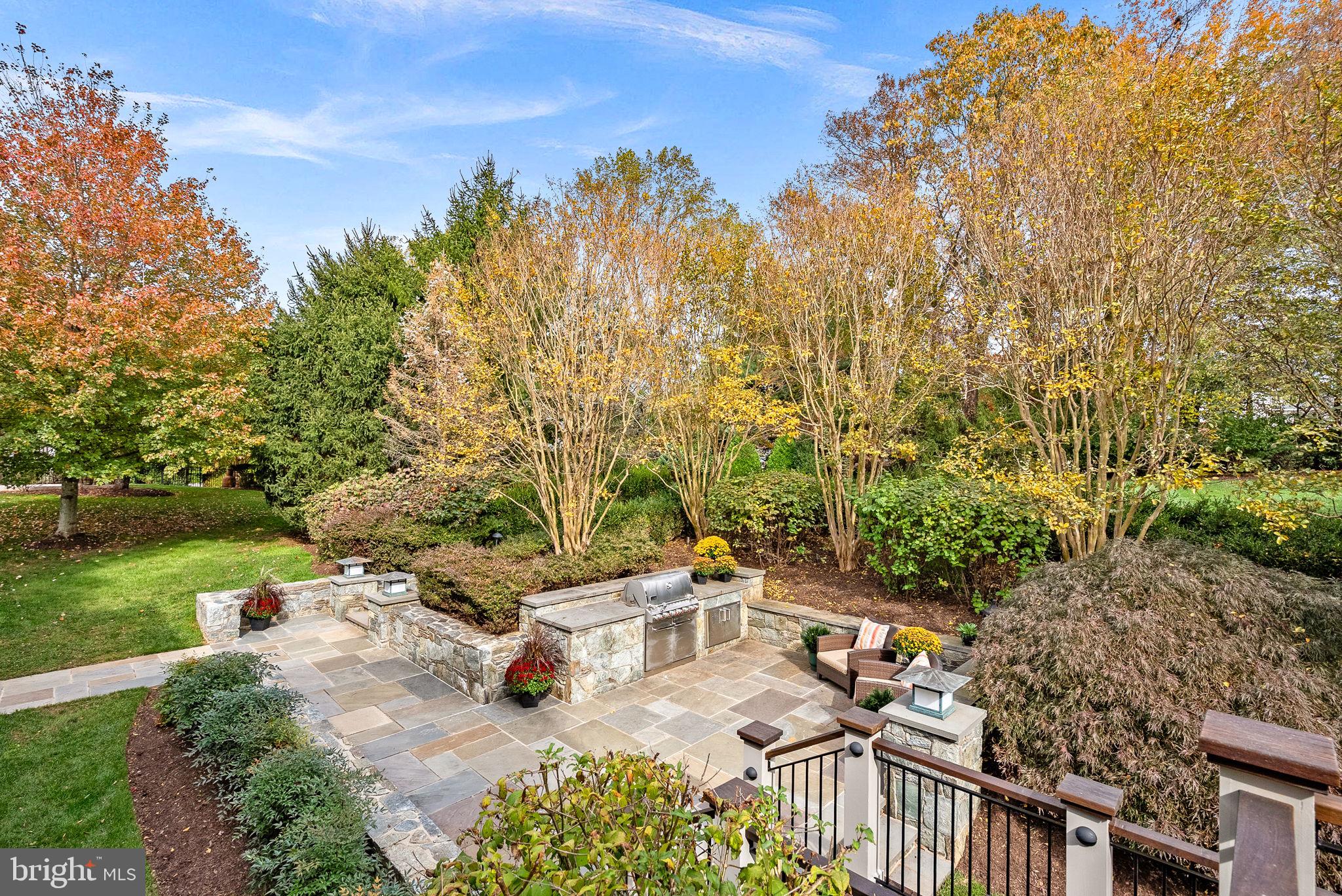 TIMBERLAKE ESTATES - Residential