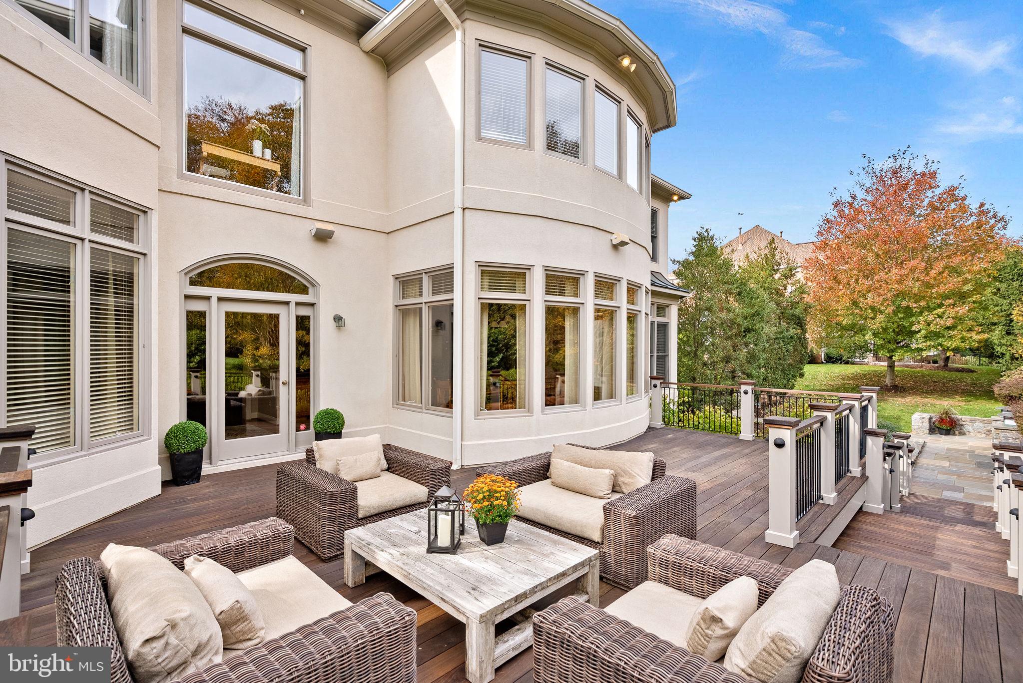 TIMBERLAKE ESTATES - Residential