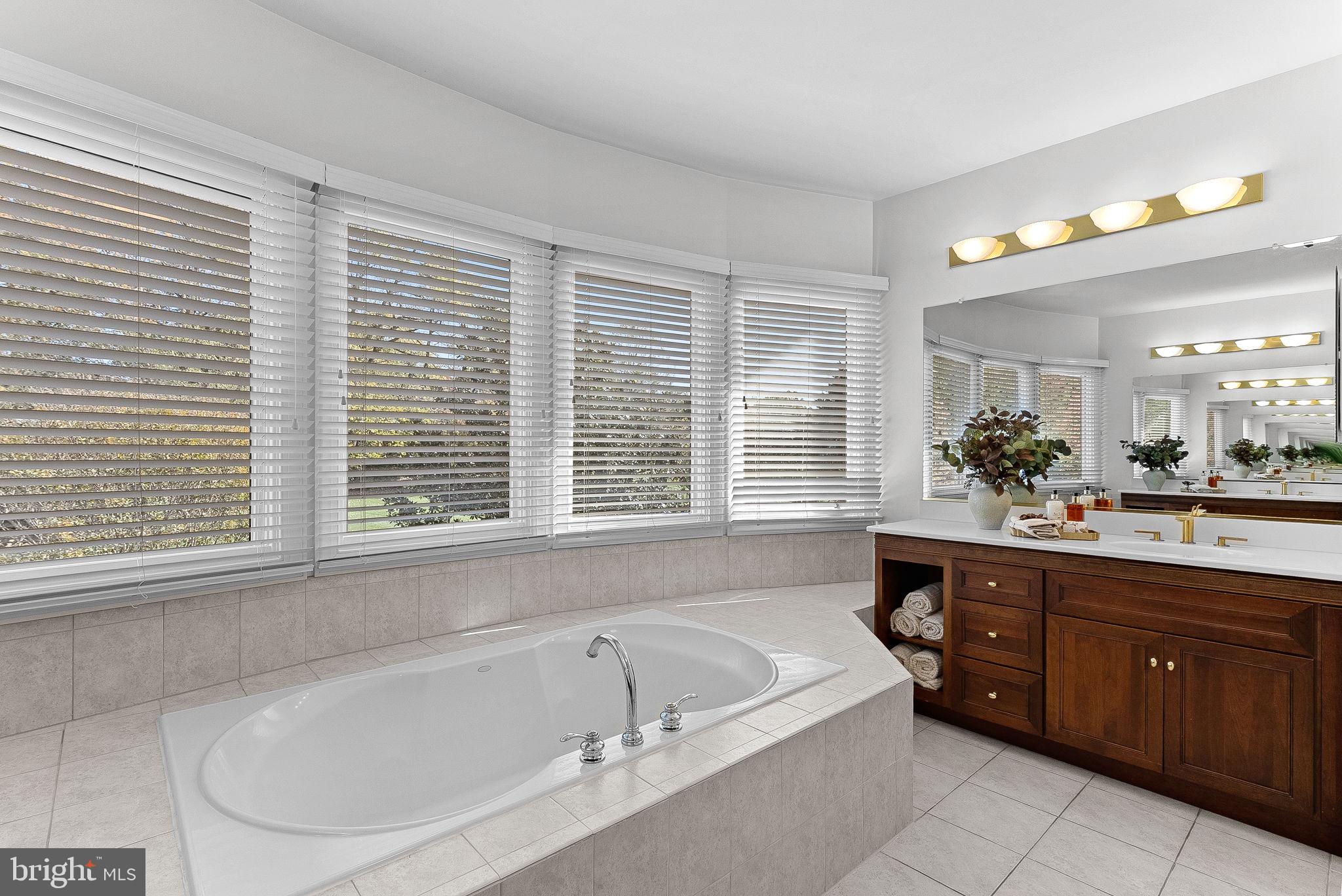 TIMBERLAKE ESTATES - Residential