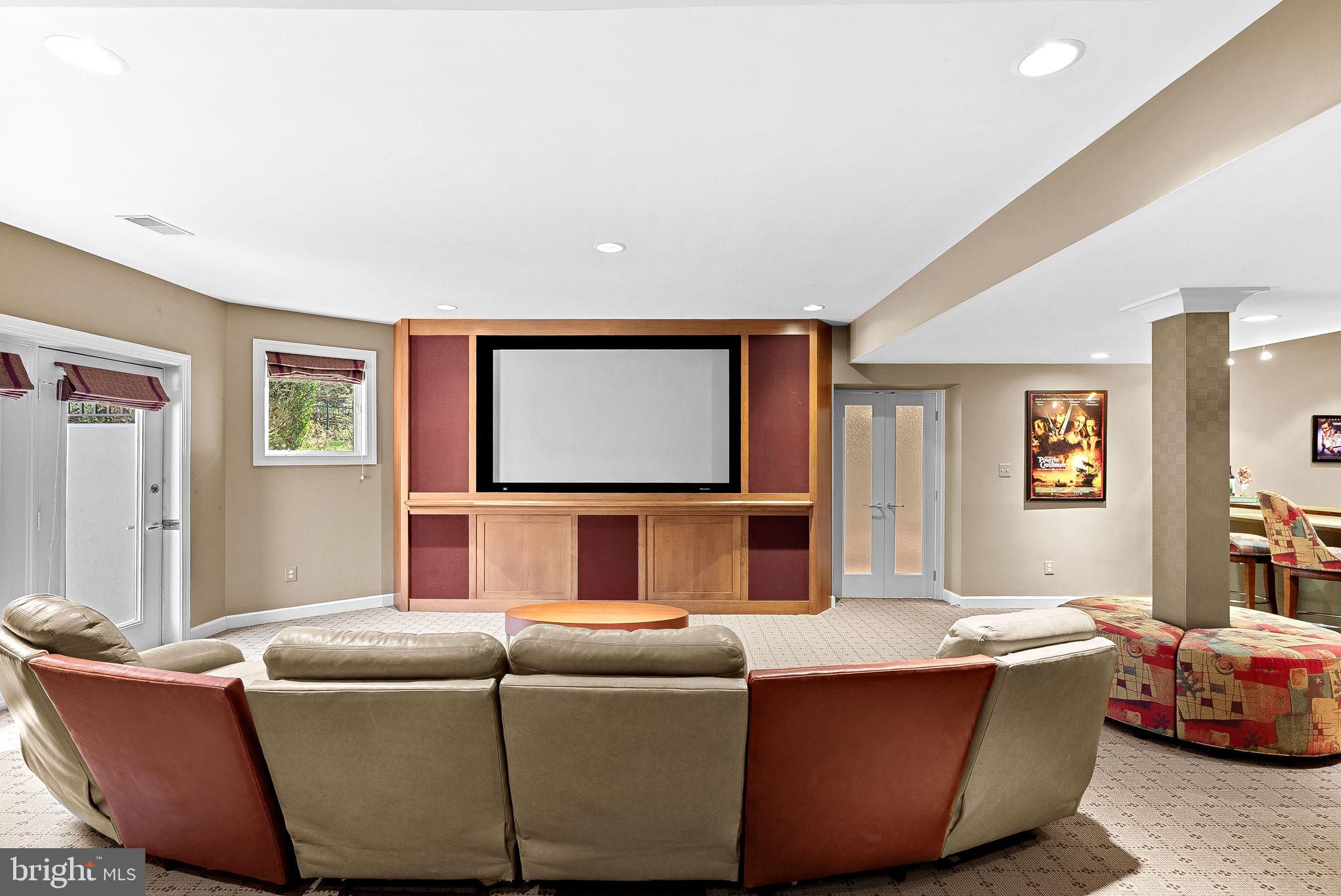 TIMBERLAKE ESTATES - Residential