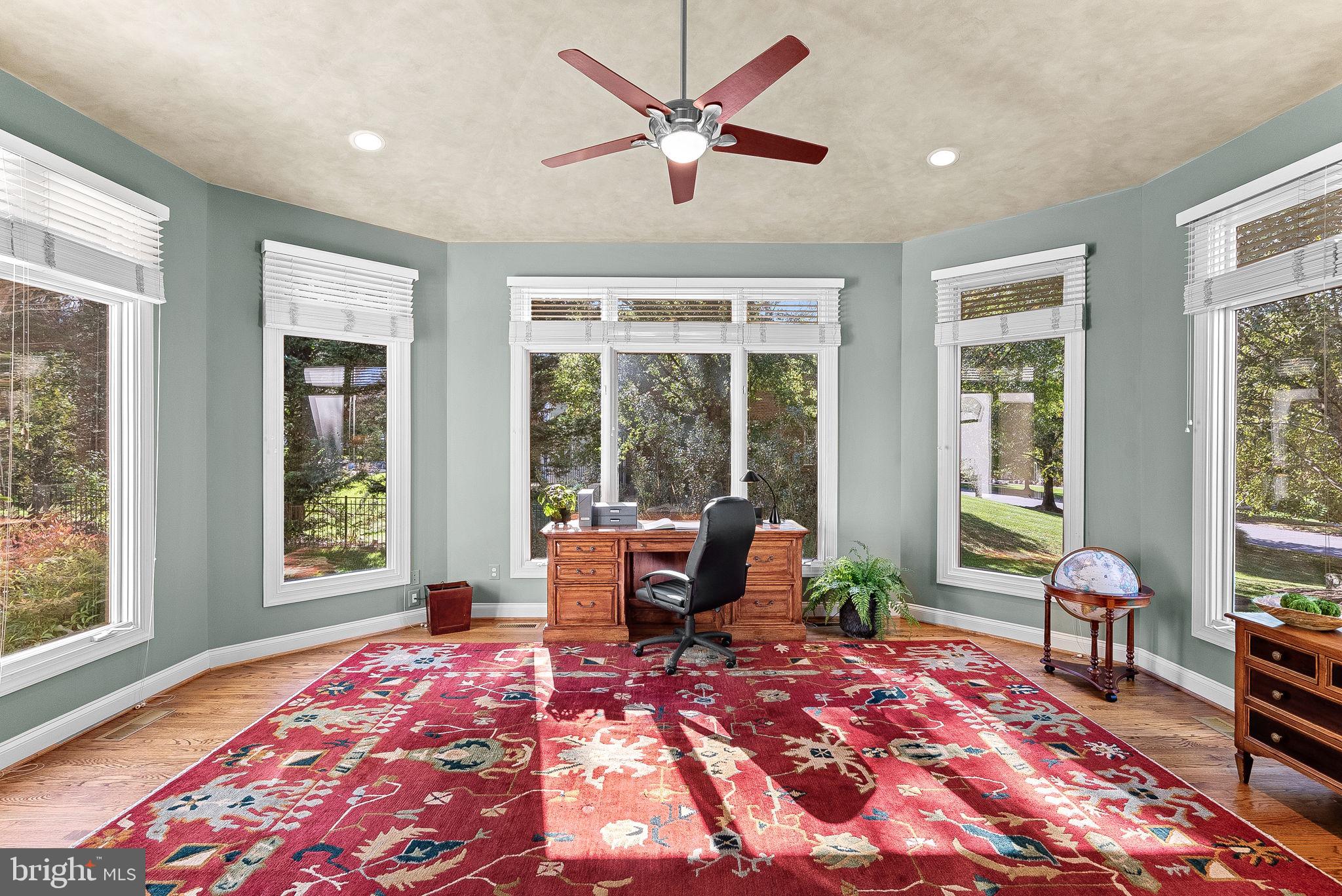 TIMBERLAKE ESTATES - Residential